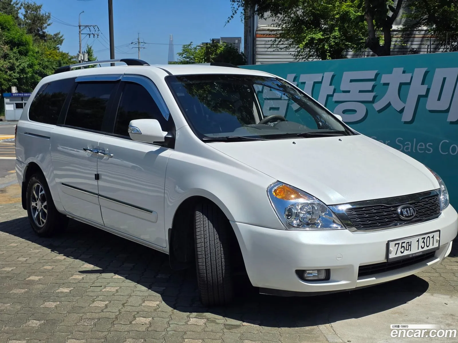 Kia Carnival R 2013 — 13