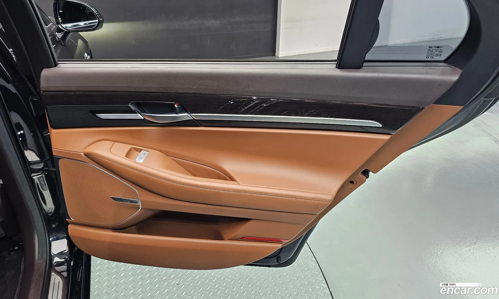 Genesis G90 2020 — 17