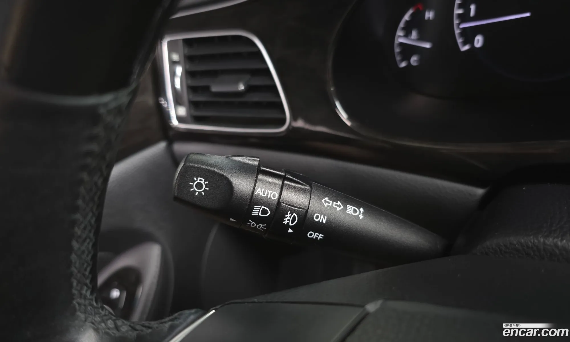 Hyundai Genesis 2011 — 18