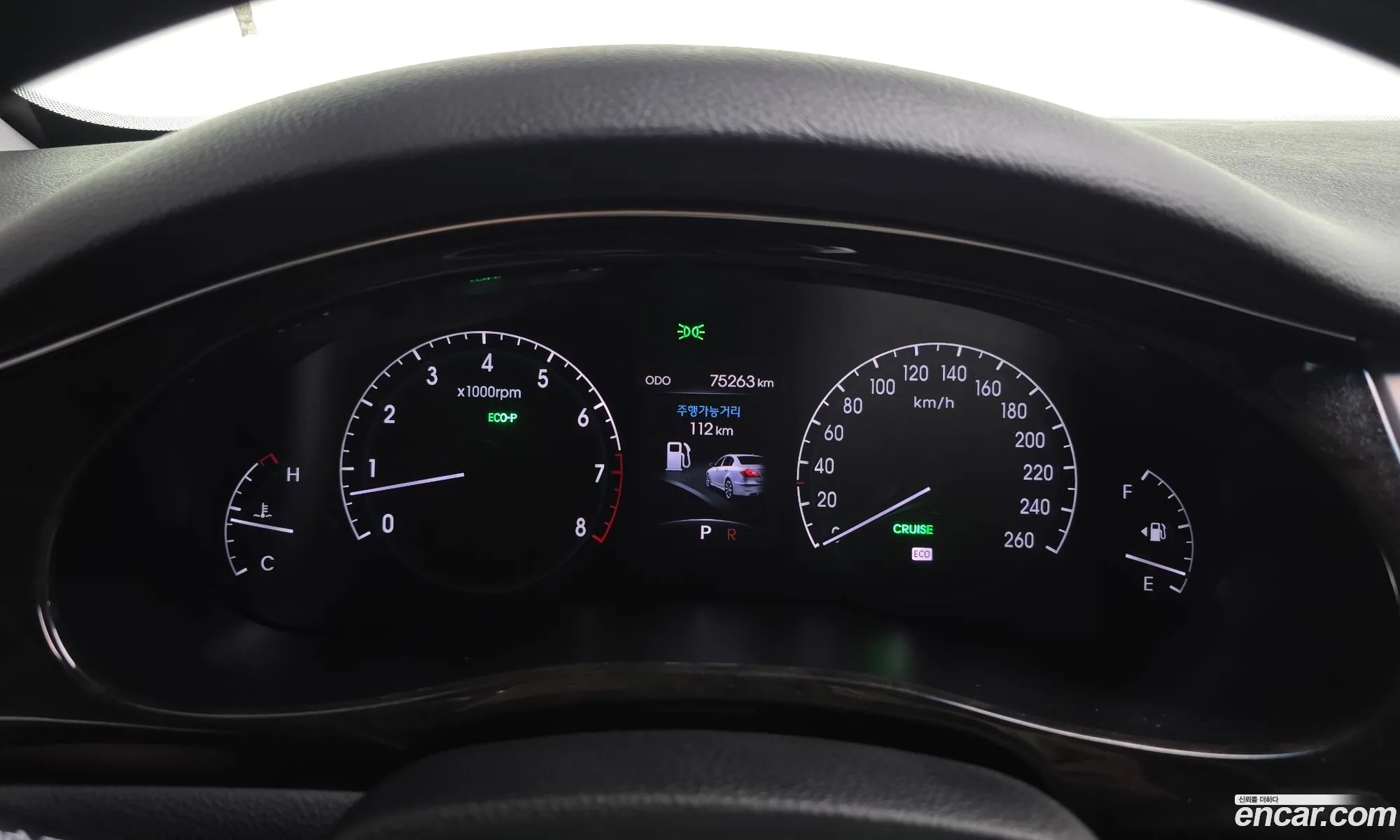 Hyundai Genesis 2011 — 12