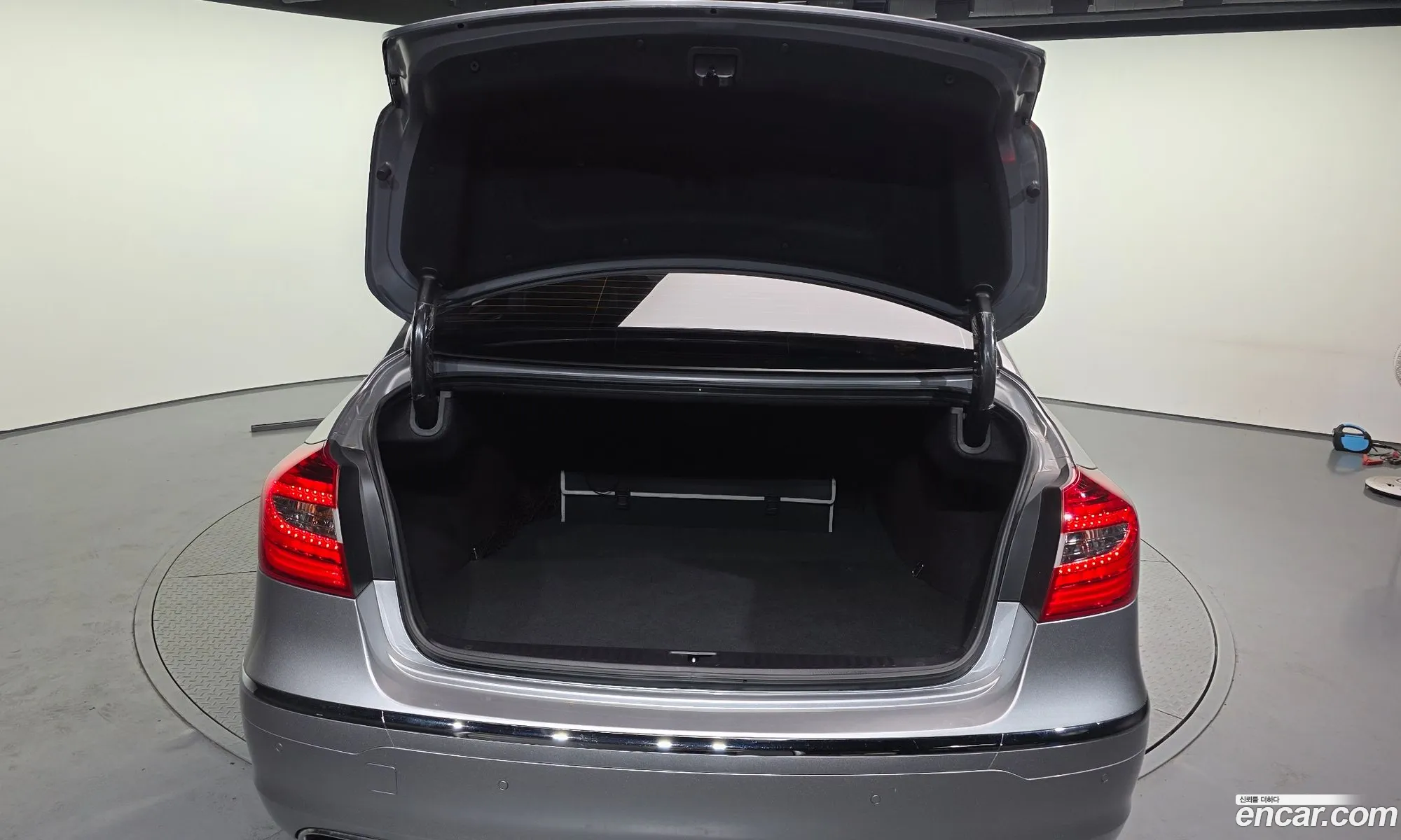 Hyundai Genesis 2011 — 9
