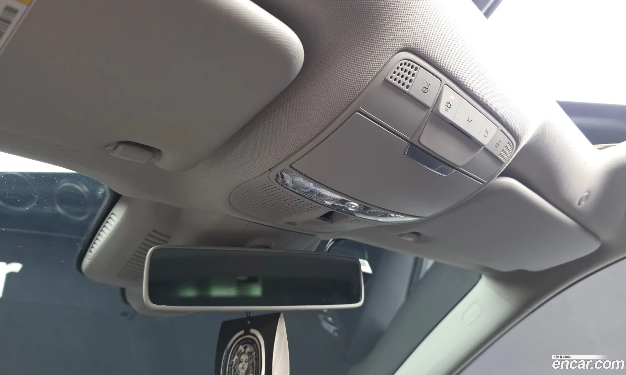 Mercedes-Benz E-Class W213 2017 — 12