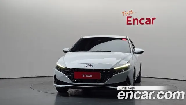 Hyundai Elantra Hybrid 2023 — 2