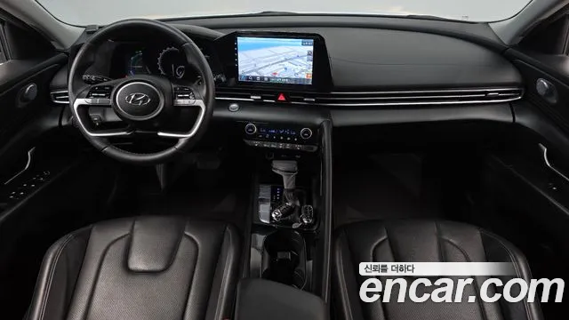 Hyundai Elantra Hybrid 2023 — 4