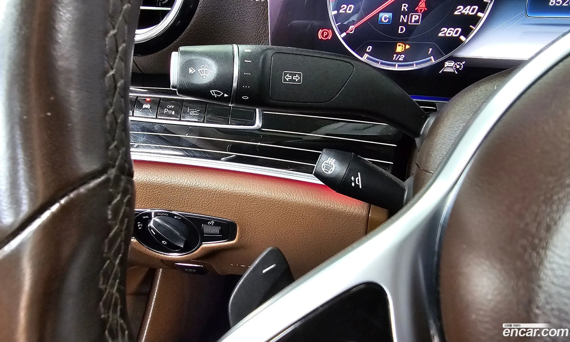 Mercedes-Benz E-Class W213 2019 WDDZF6JB9KA587021 — 30