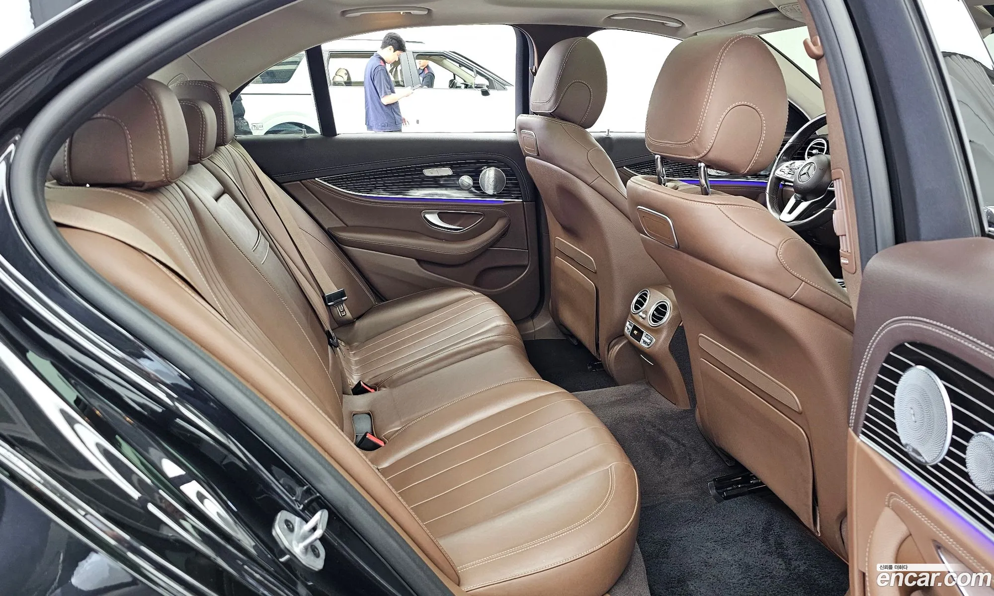 Mercedes-Benz E-Class W213 2019 WDDZF6JB9KA587021 — 6