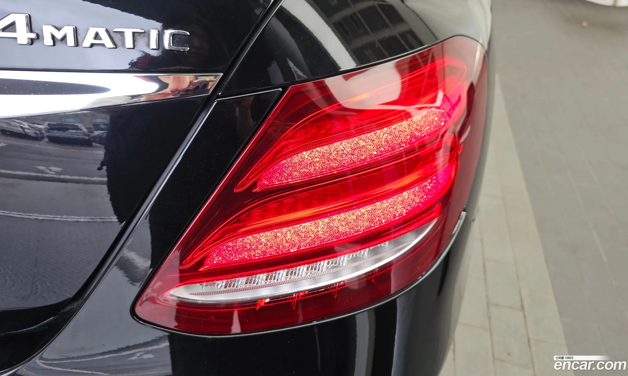 Mercedes-Benz E-Class W213 2019 WDDZF6JB9KA587021 — 27