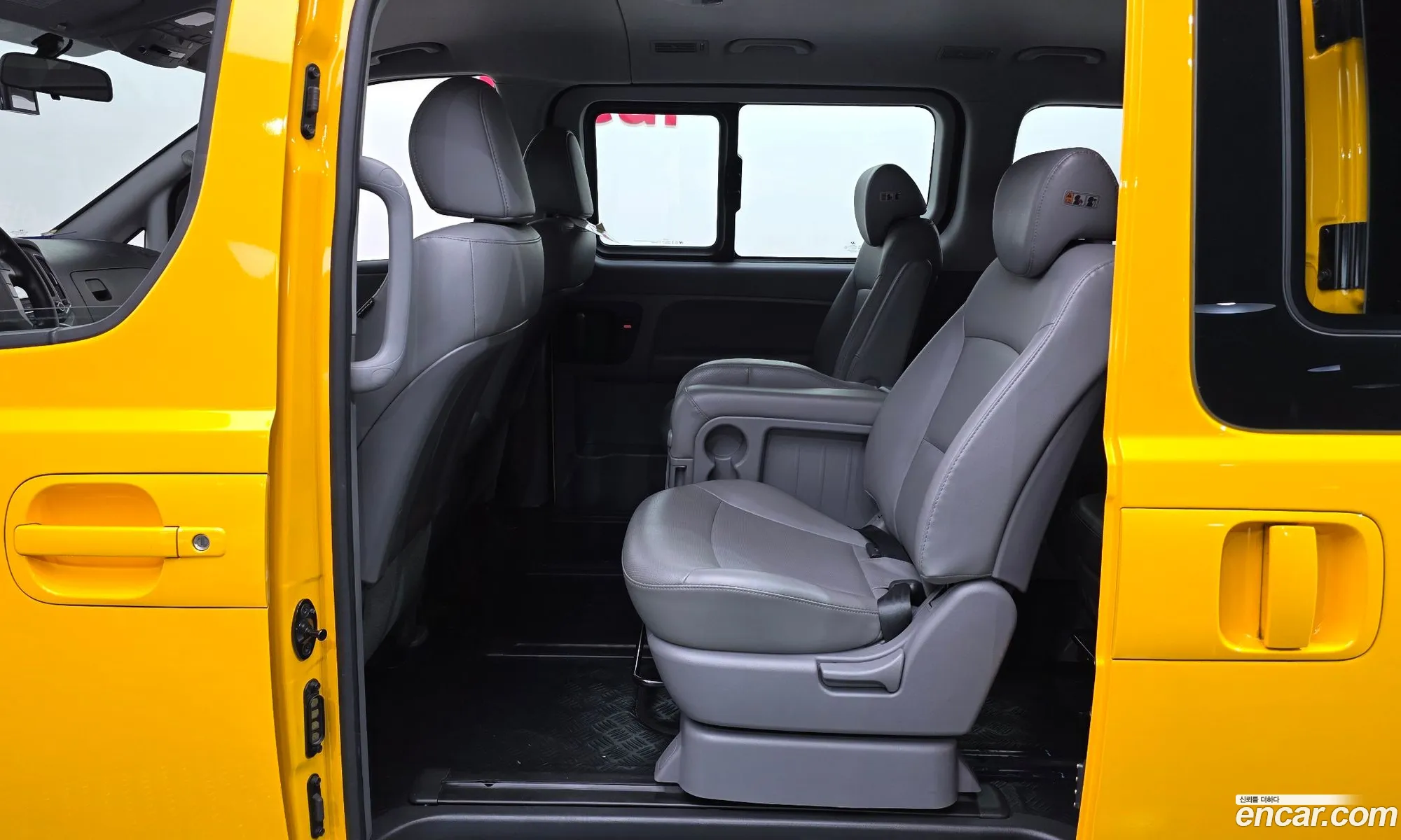 Hyundai Grand Starex 2020 — 13