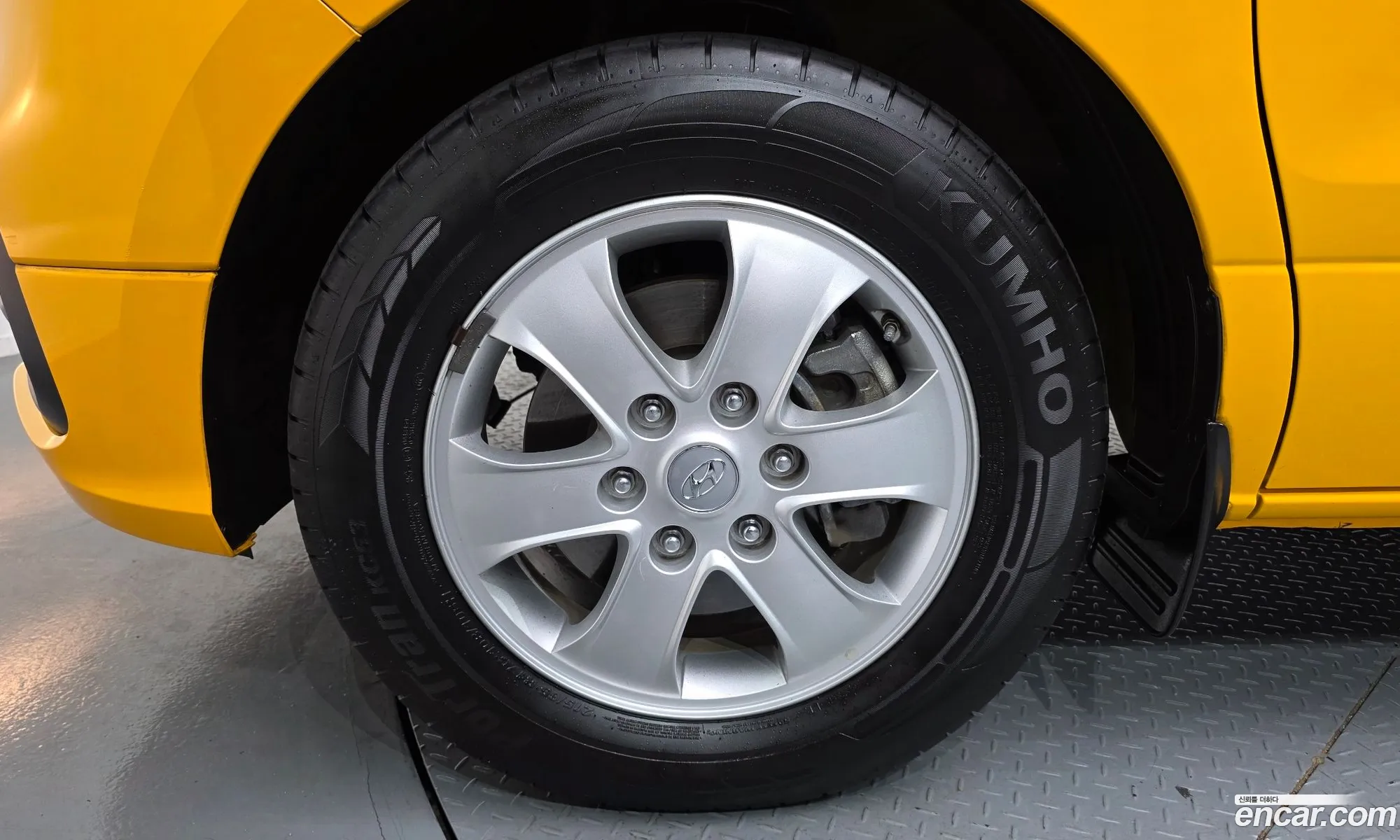 Hyundai Grand Starex 2020 — 16