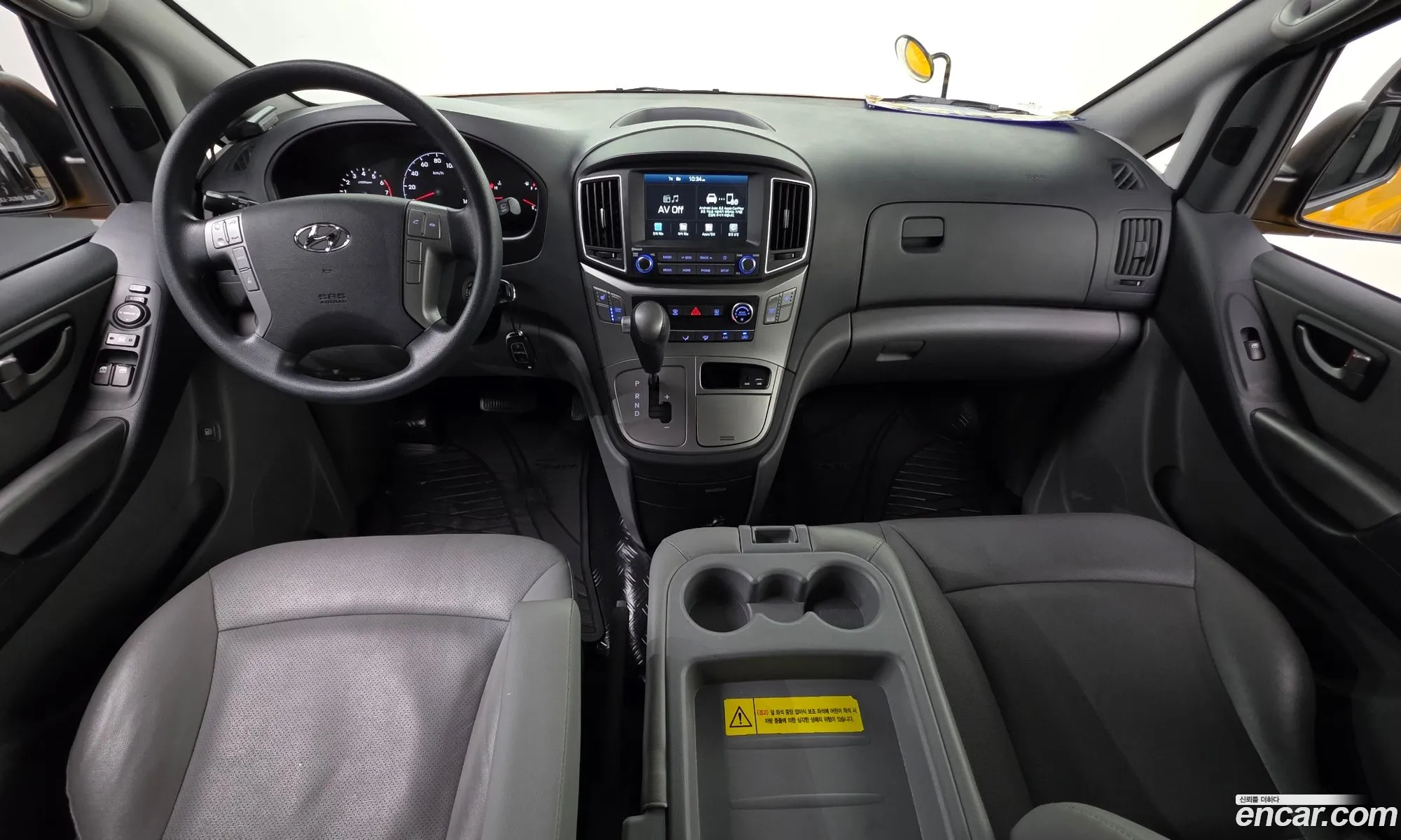 Hyundai Grand Starex 2020 — 17