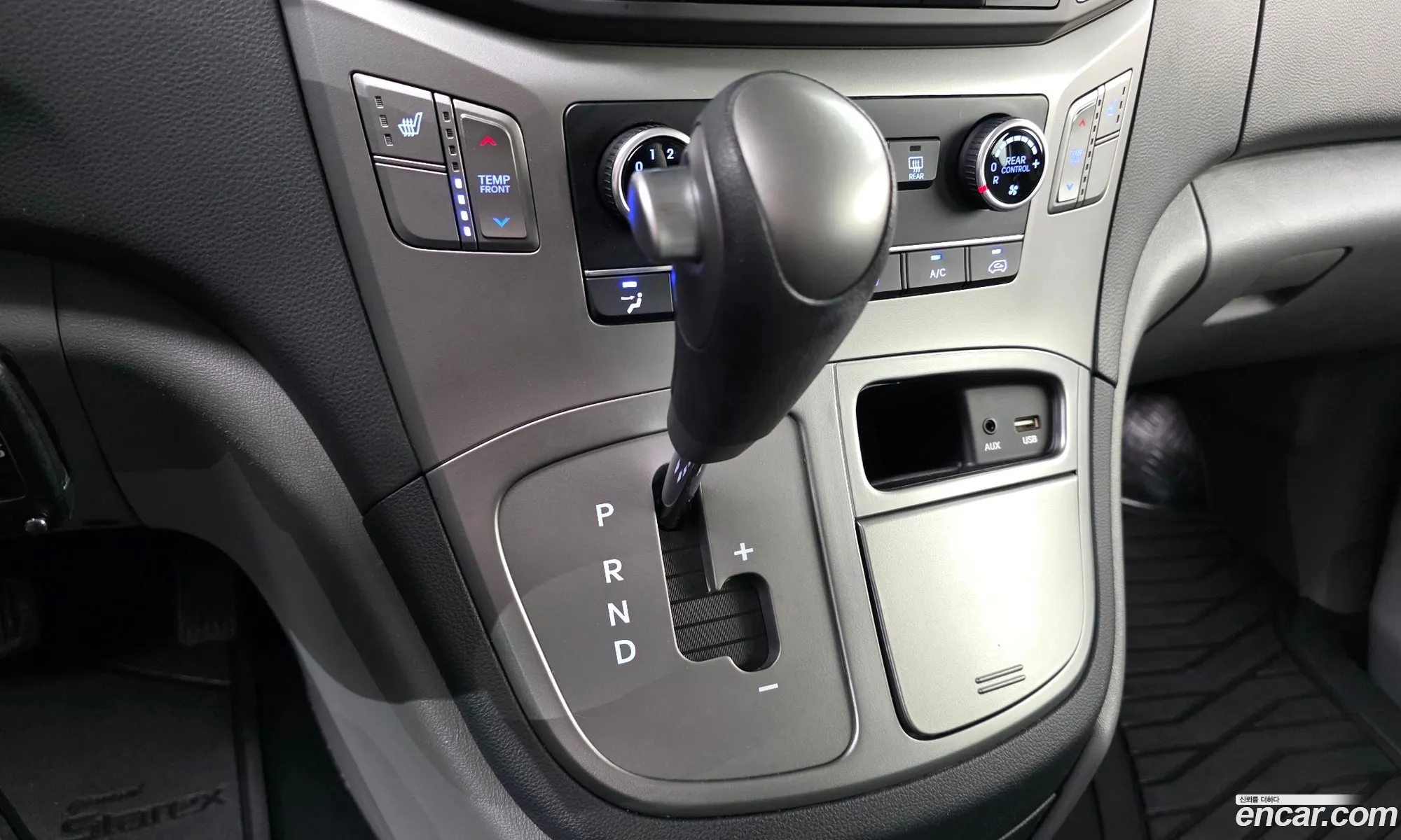 Hyundai Grand Starex 2020 — 18