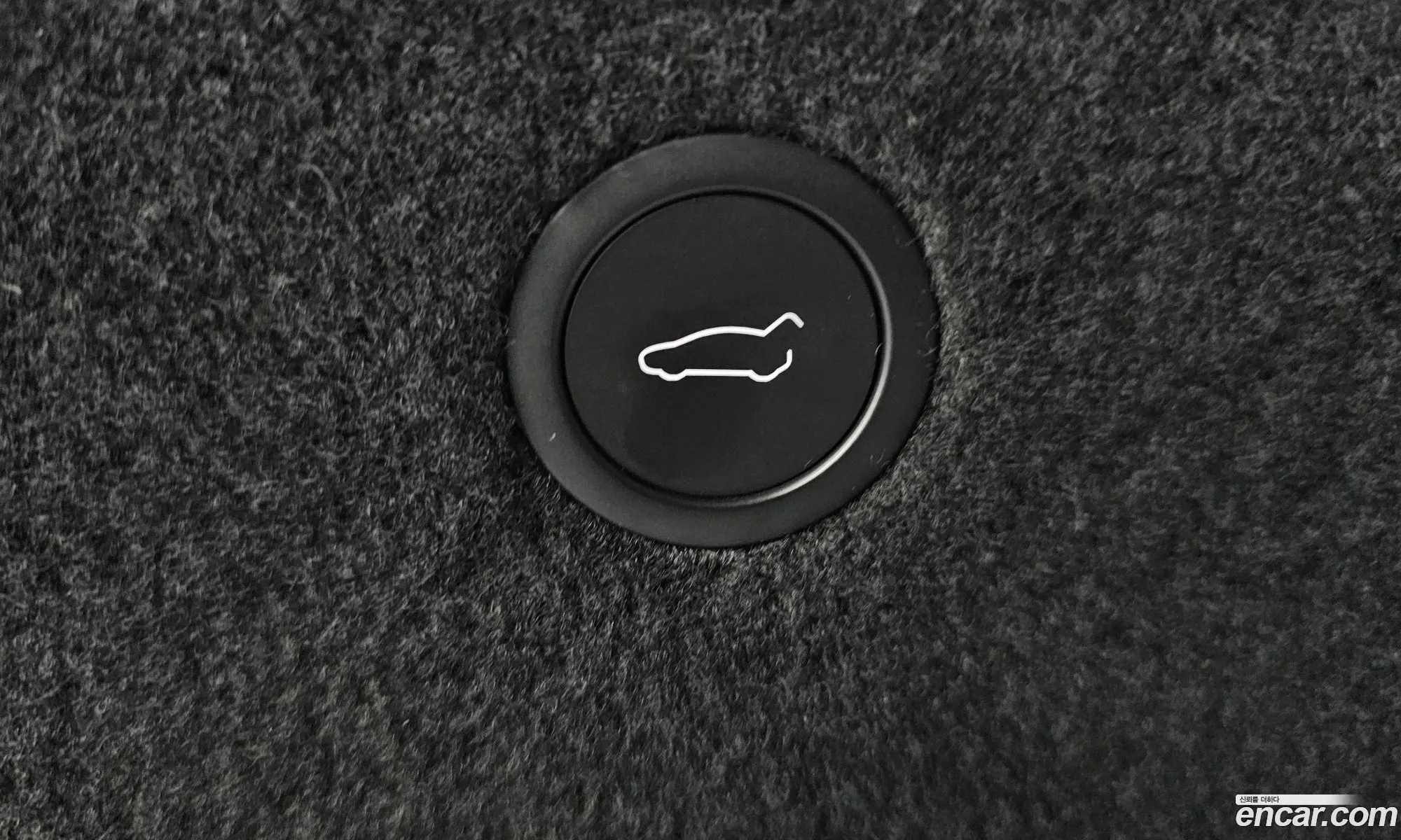 Tesla Model X 2023 — 13