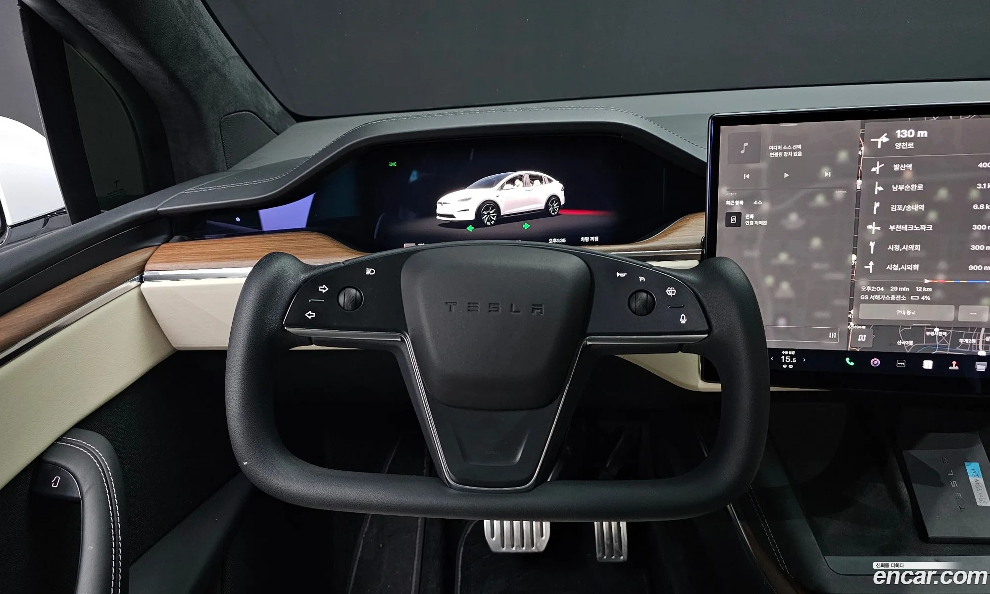Tesla Model X 2023 — 23