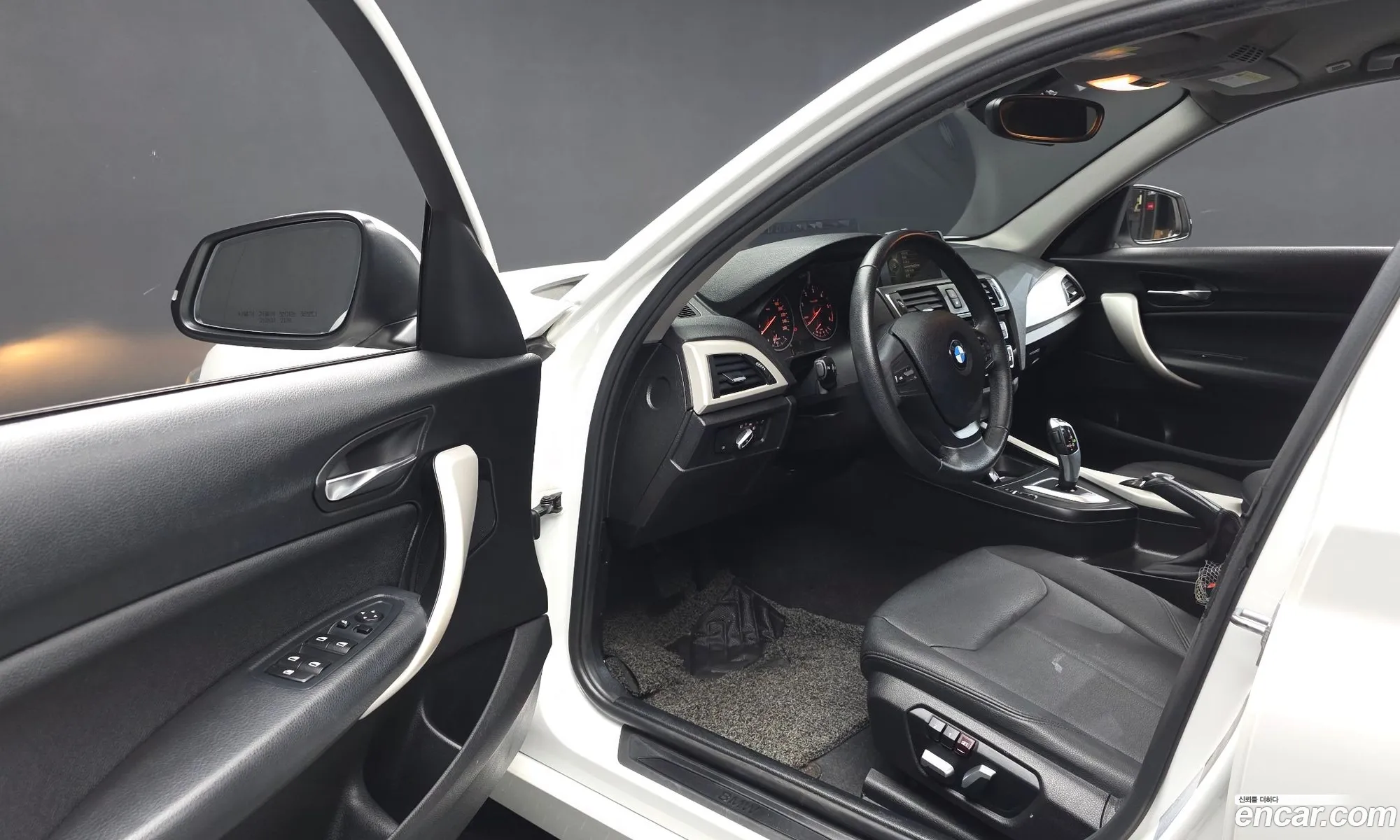 BMW 1 Series 2017 WBA1S5107HV993924 — 4