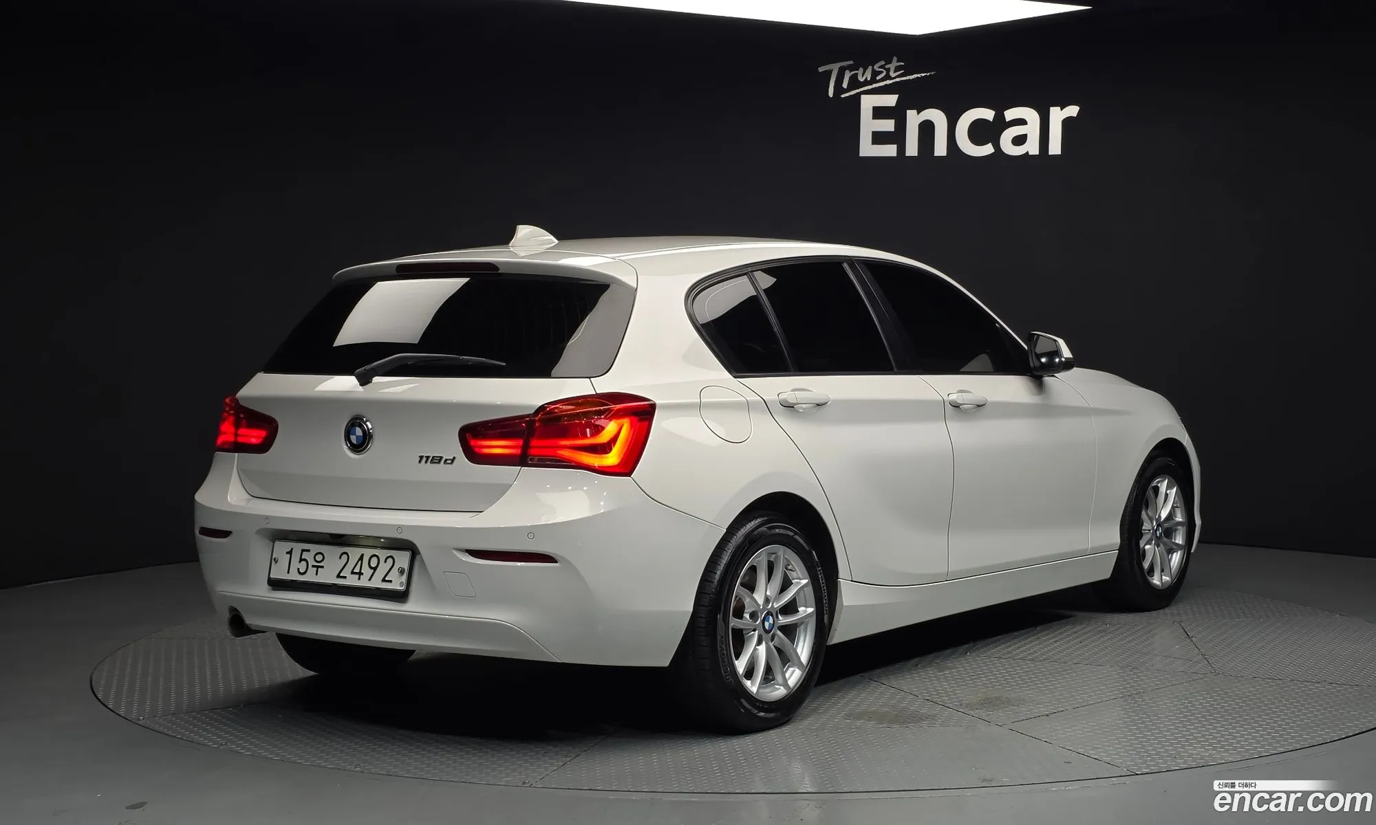 BMW 1 Series 2017 WBA1S5107HV993924 — 19