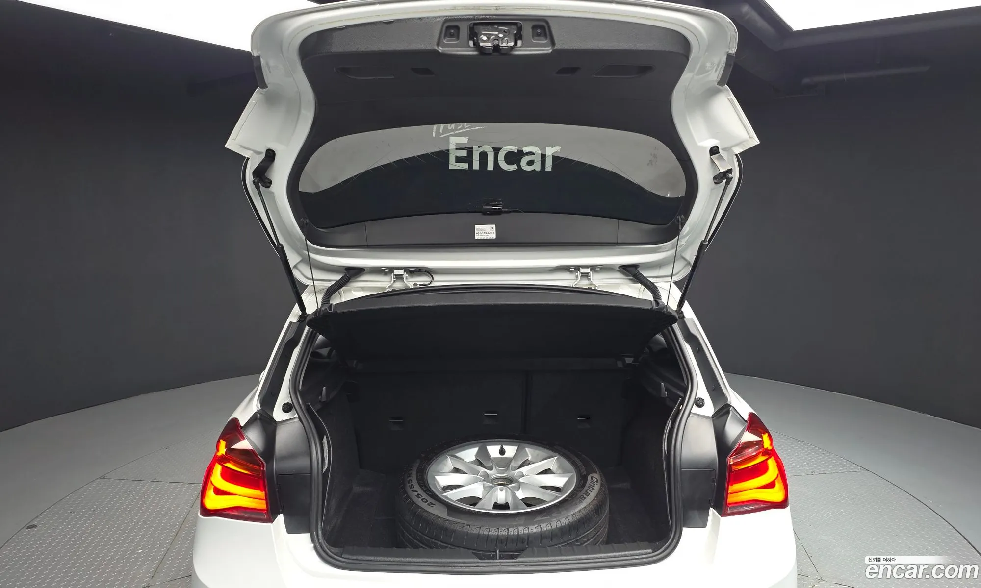 BMW 1 Series 2017 WBA1S5107HV993924 — 17