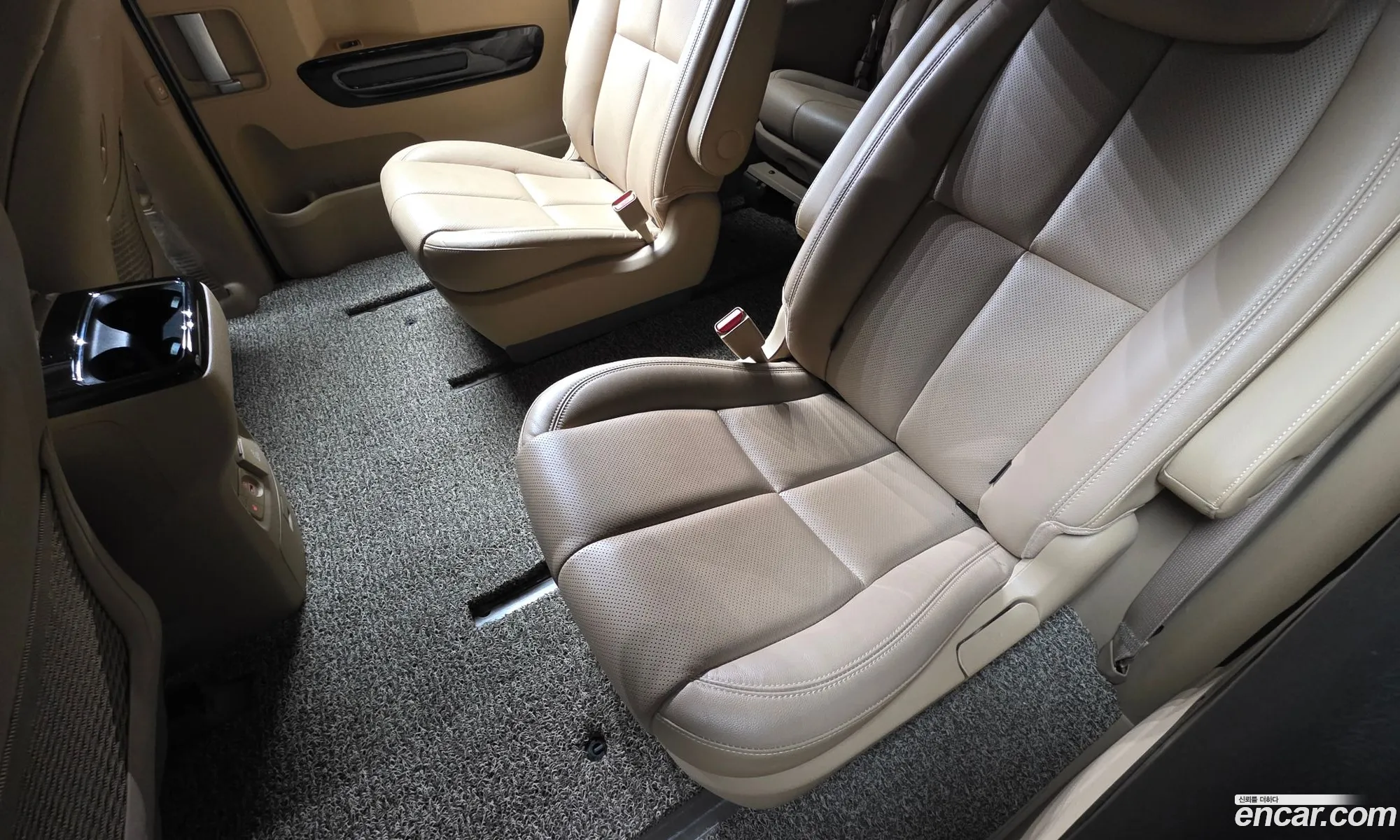 Kia Carnival 2018 — 25