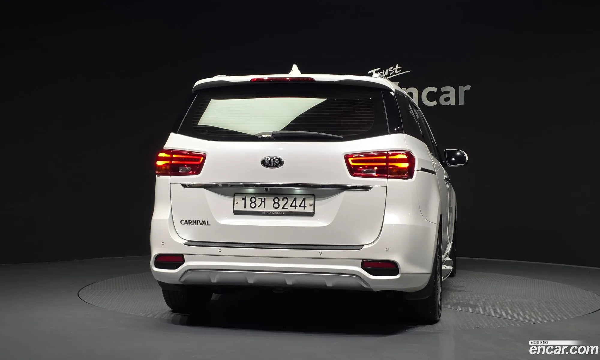 Kia Carnival 2018 — 18