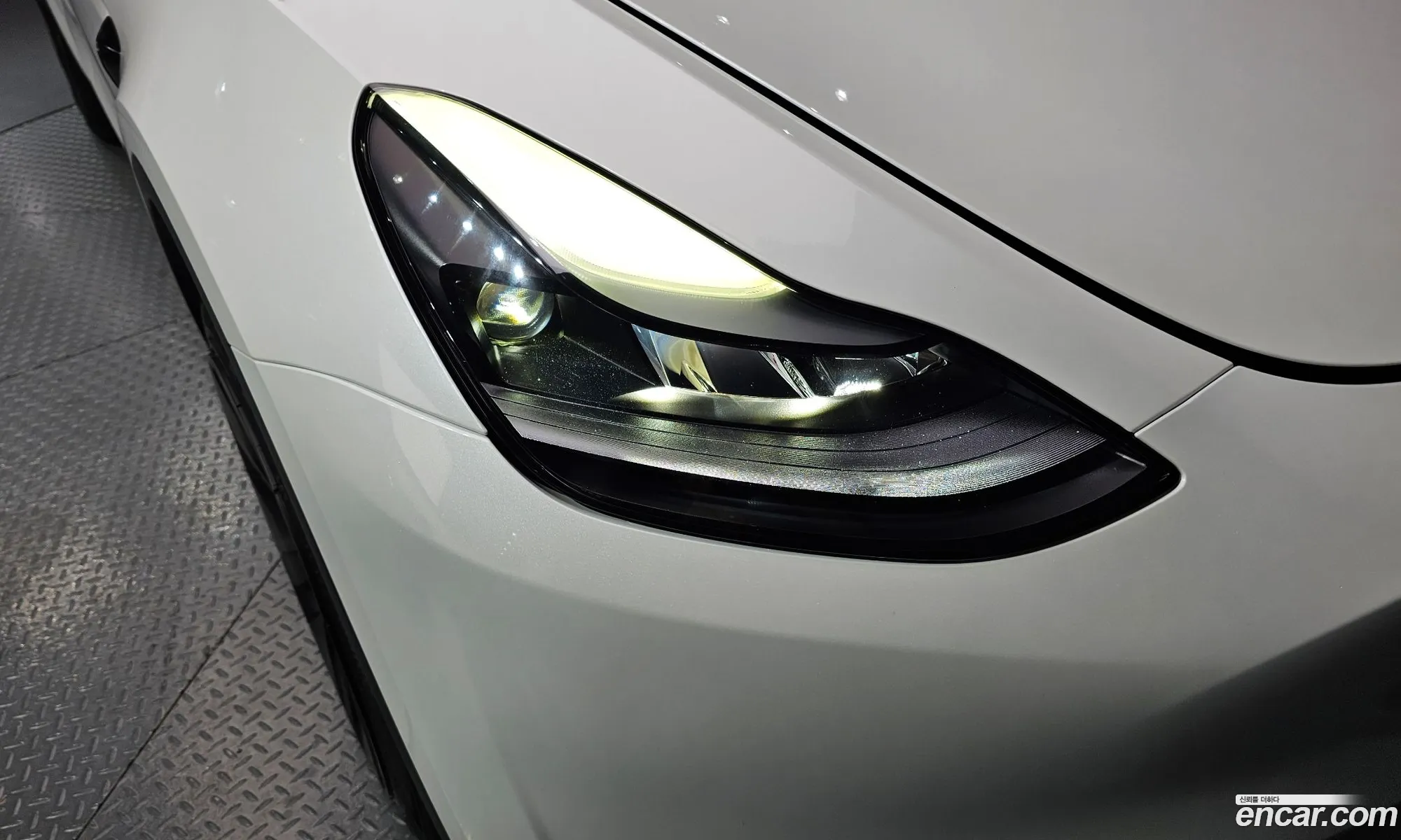 Tesla Model Y 2023 — 29