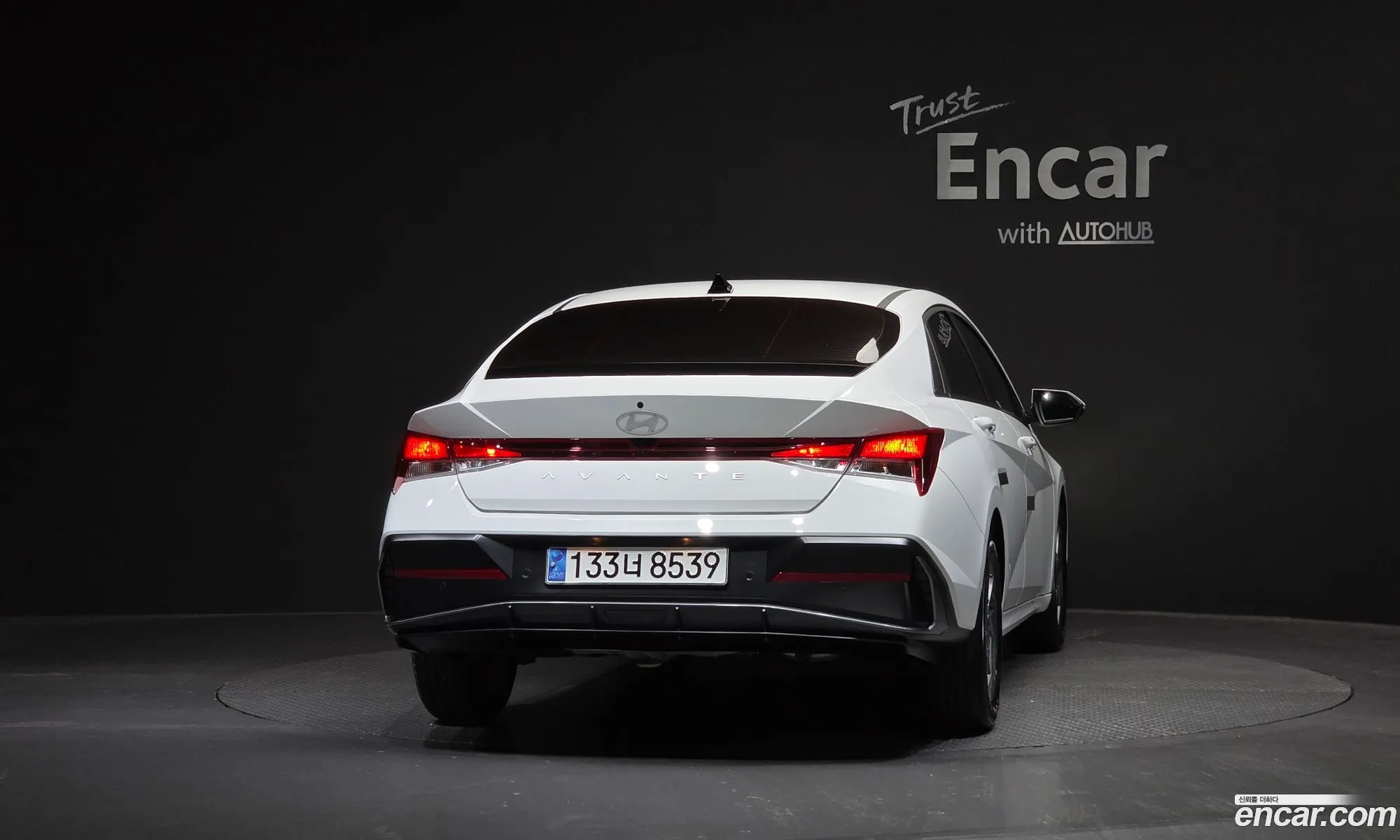Hyundai Elantra 2024 — 20