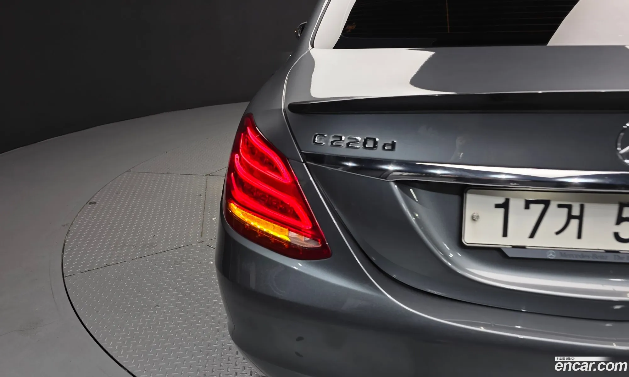 Mercedes-Benz C-Class W205 2017 — 22