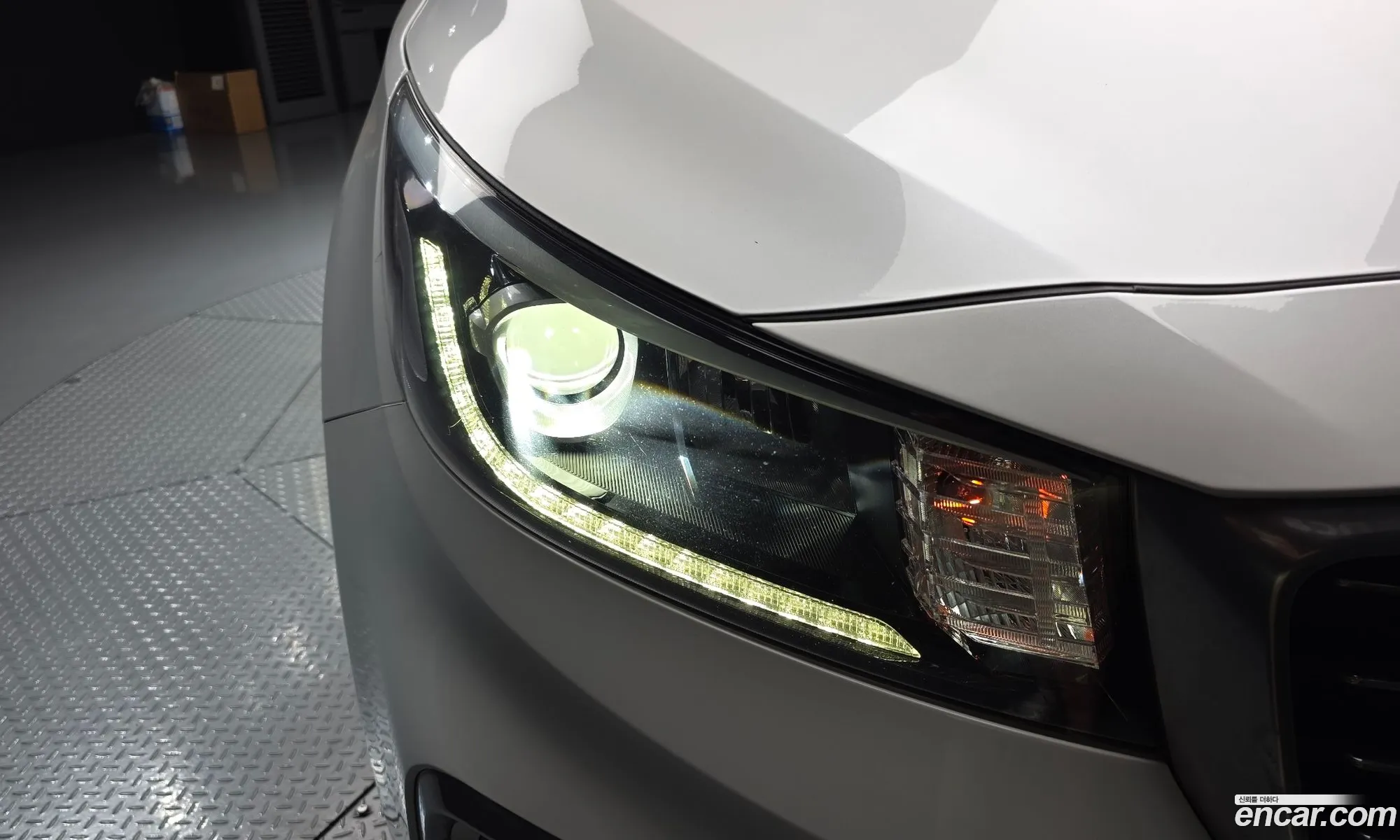 Kia Carnival 2018 — 2