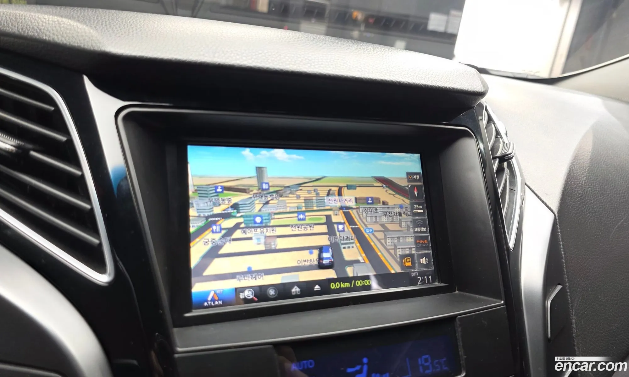 Hyundai i40 Saloon 2014 — 17