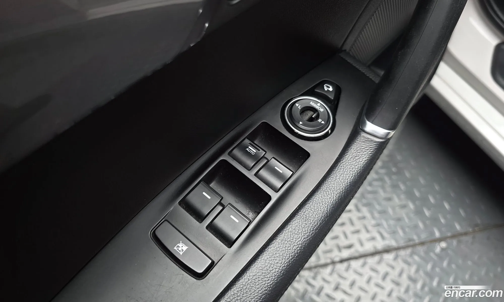 Hyundai i40 Saloon 2014 — 13