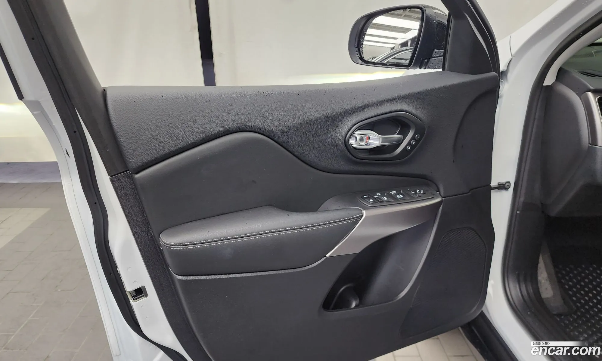 Jeep Cherokee 2022 — 36