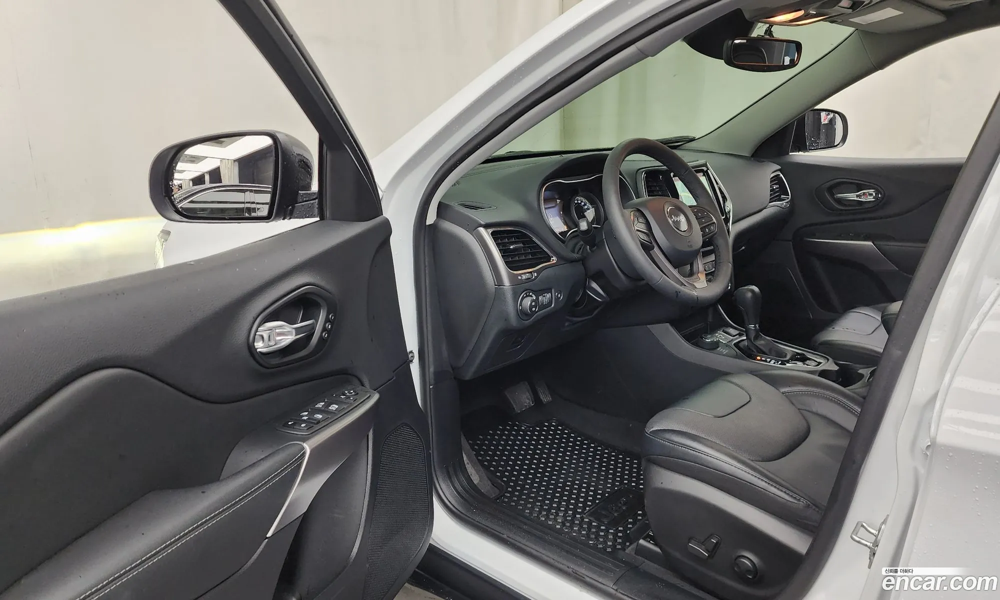 Jeep Cherokee 2022 — 3