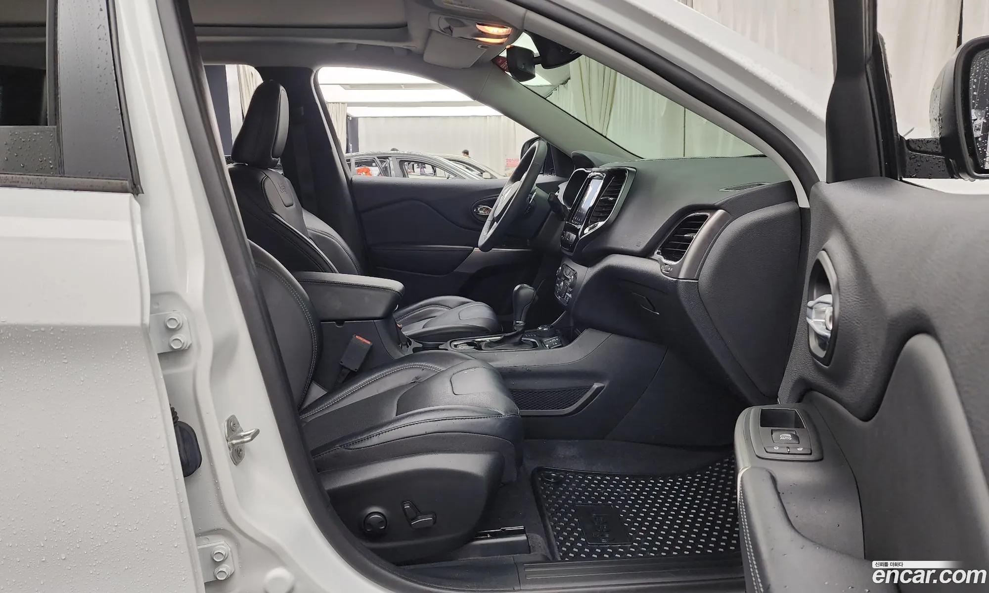 Jeep Cherokee 2022 — 34