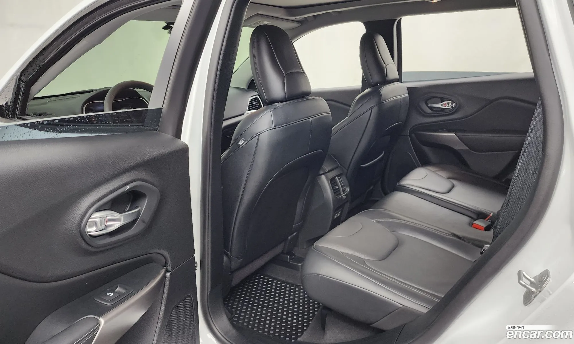Jeep Cherokee 2022 — 17