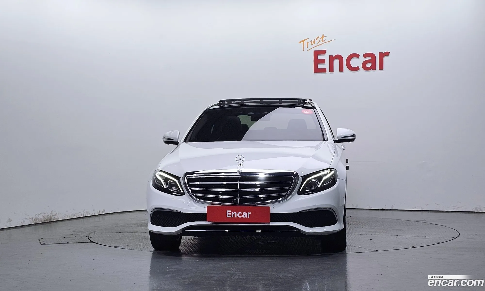 Mercedes-Benz E-Class W213 2017 — 18