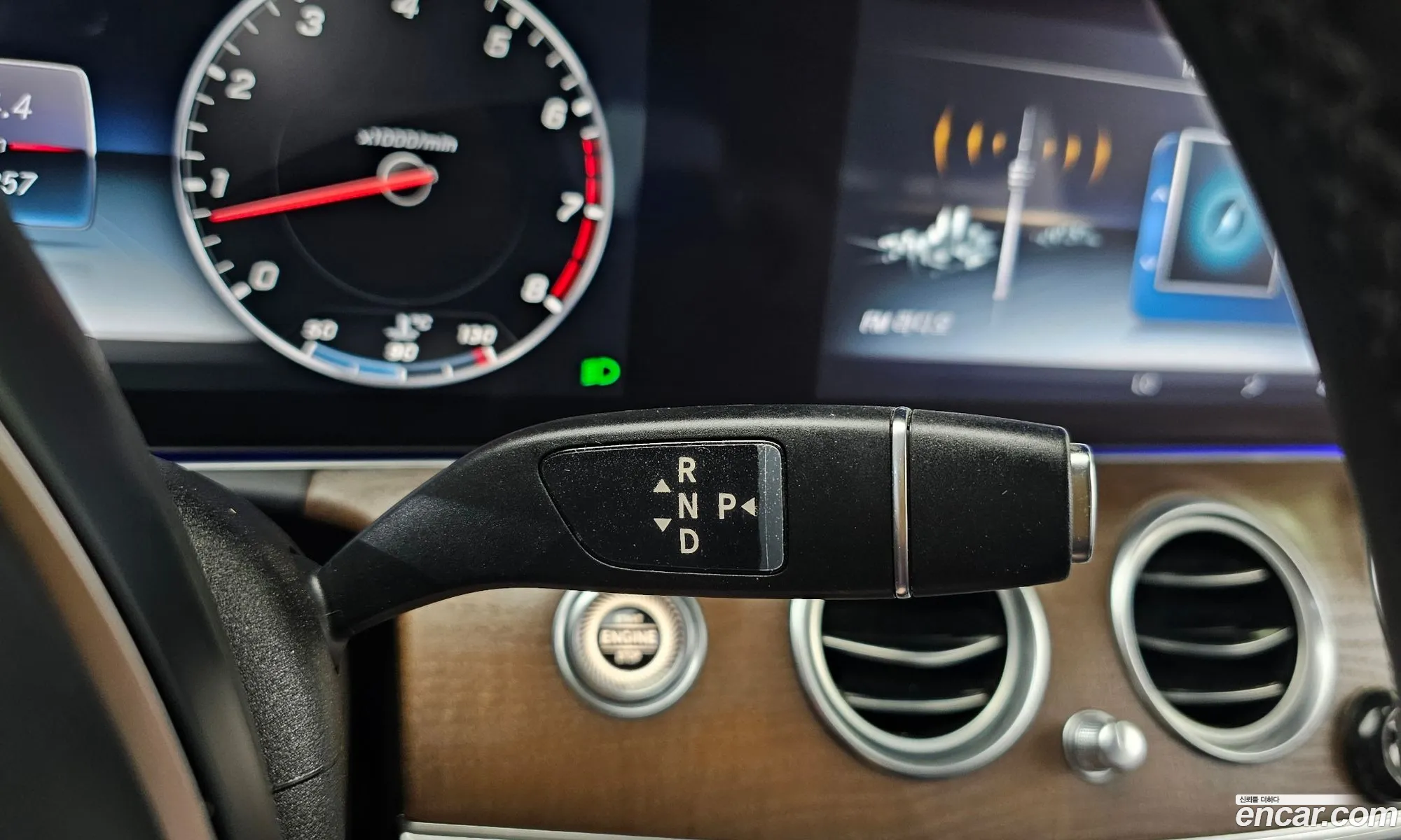 Mercedes-Benz E-Class W213 2017 — 12