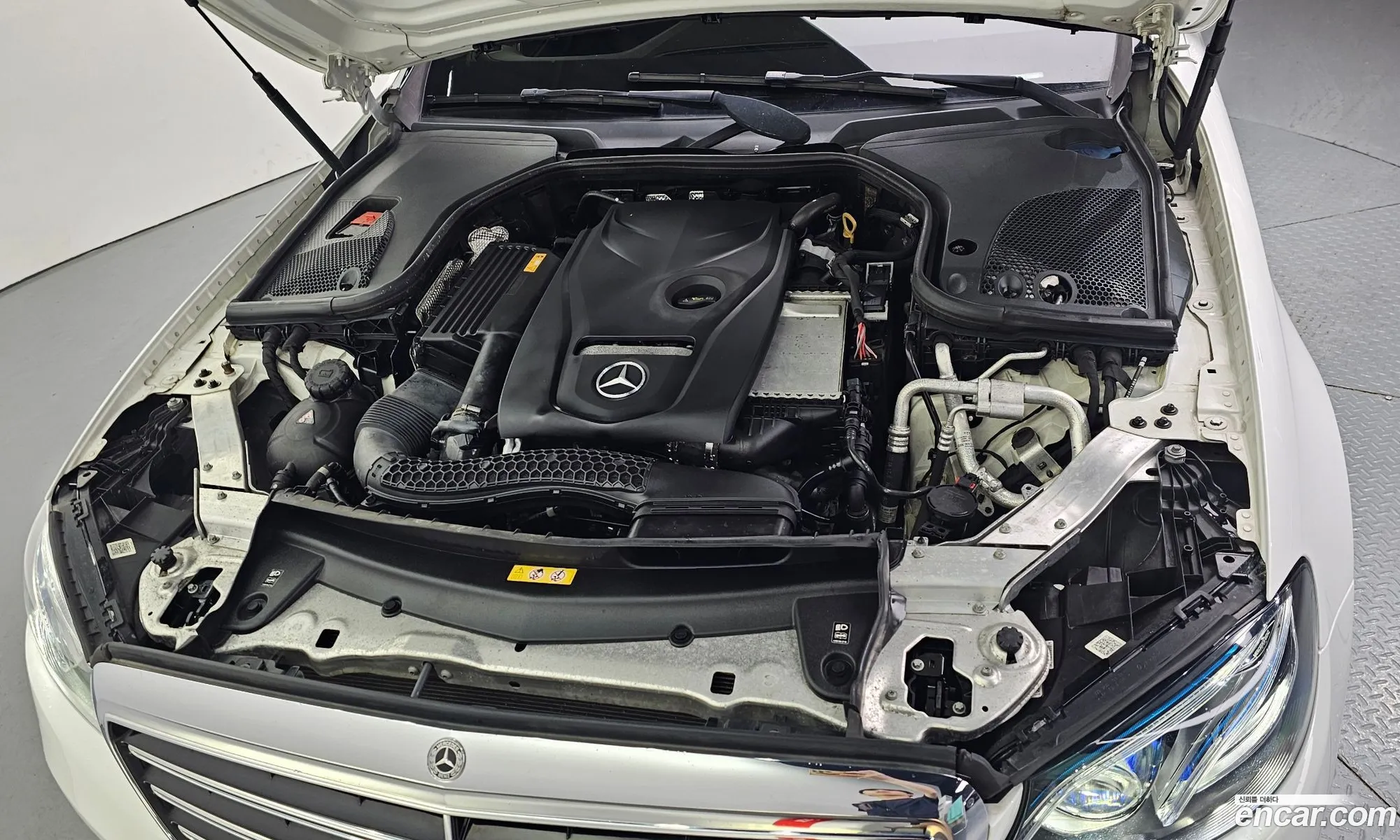 Mercedes-Benz E-Class W213 2017 — 16