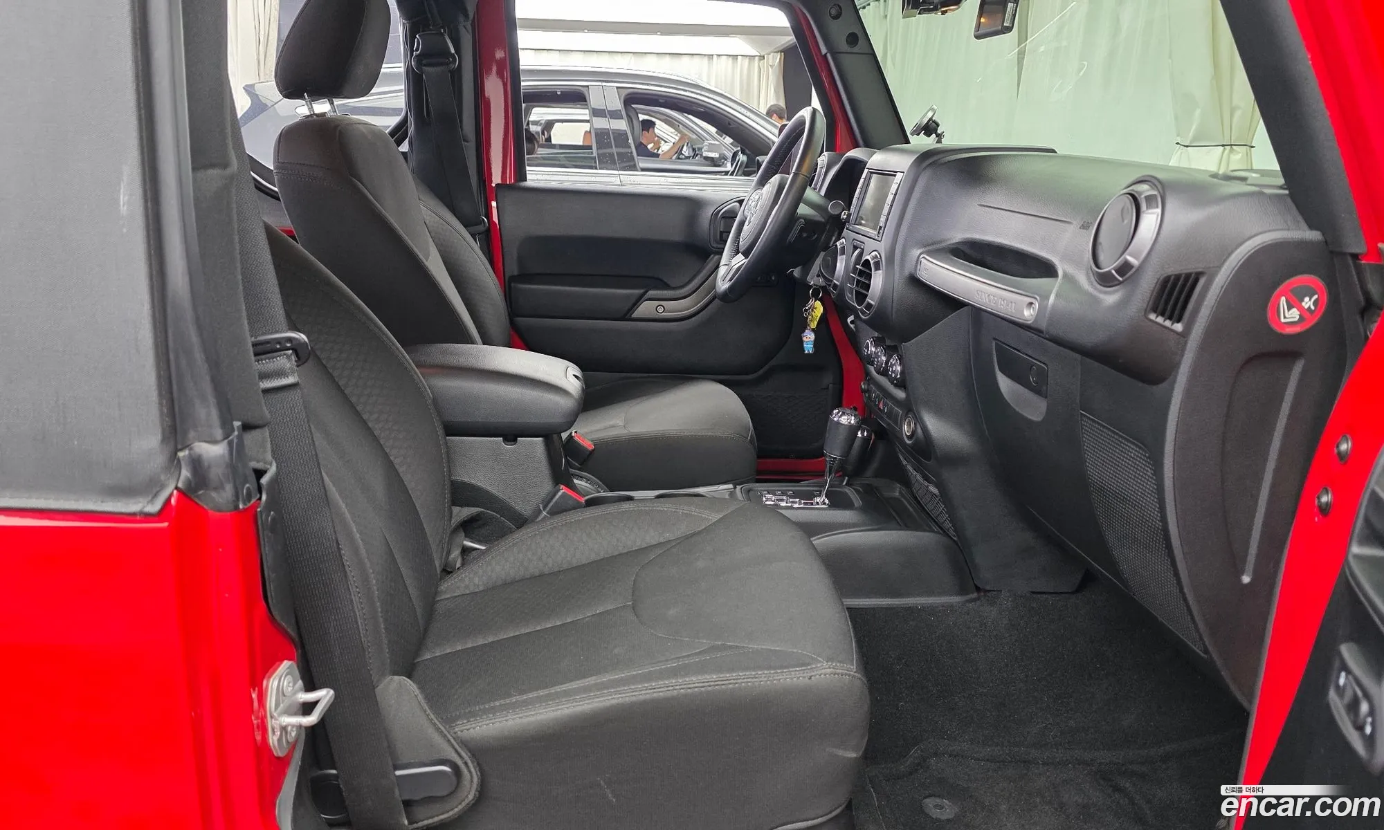 Jeep Wrangler 2017 1C4HJWAG9HL750182 — 28