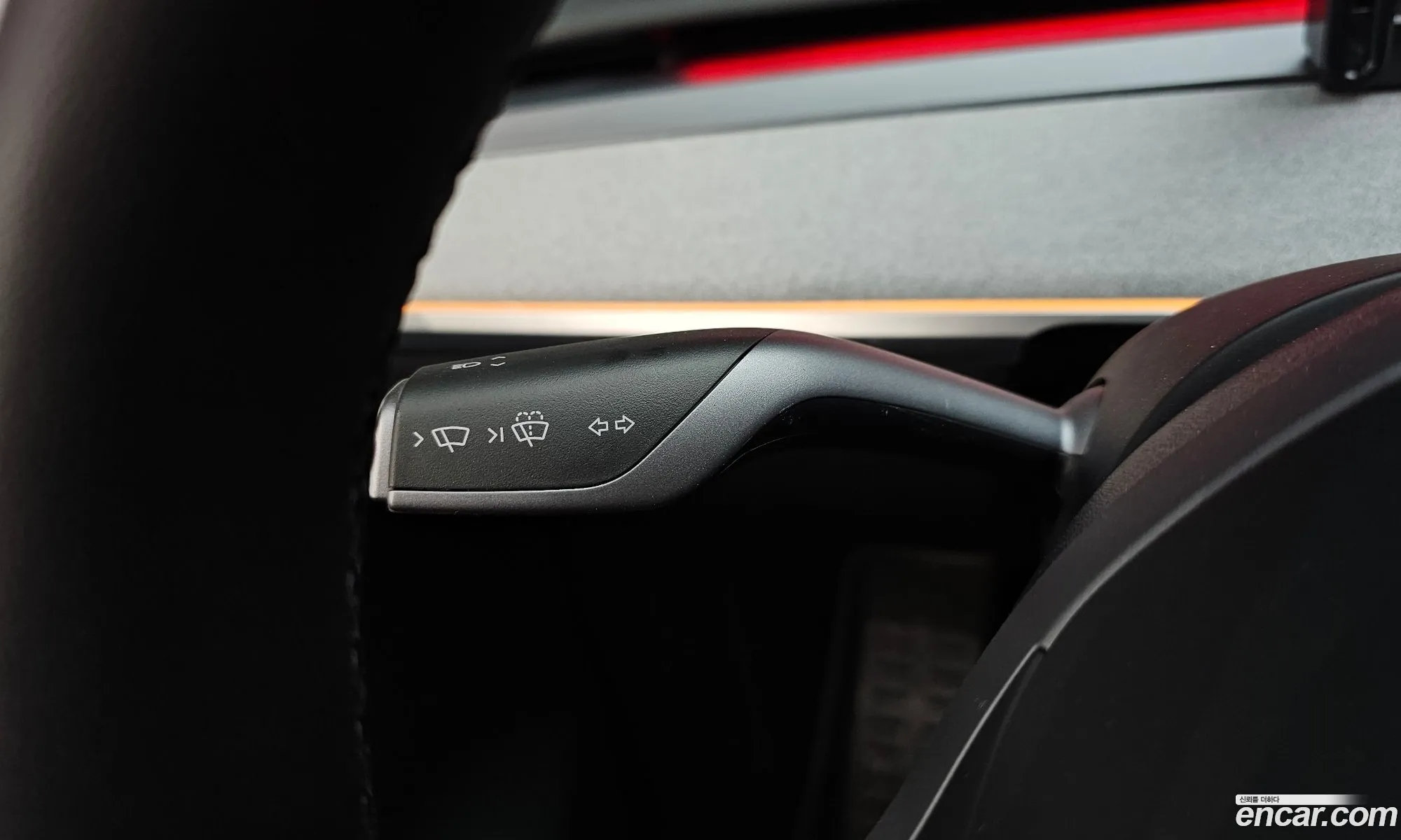 Tesla Model Y 2024 — 12
