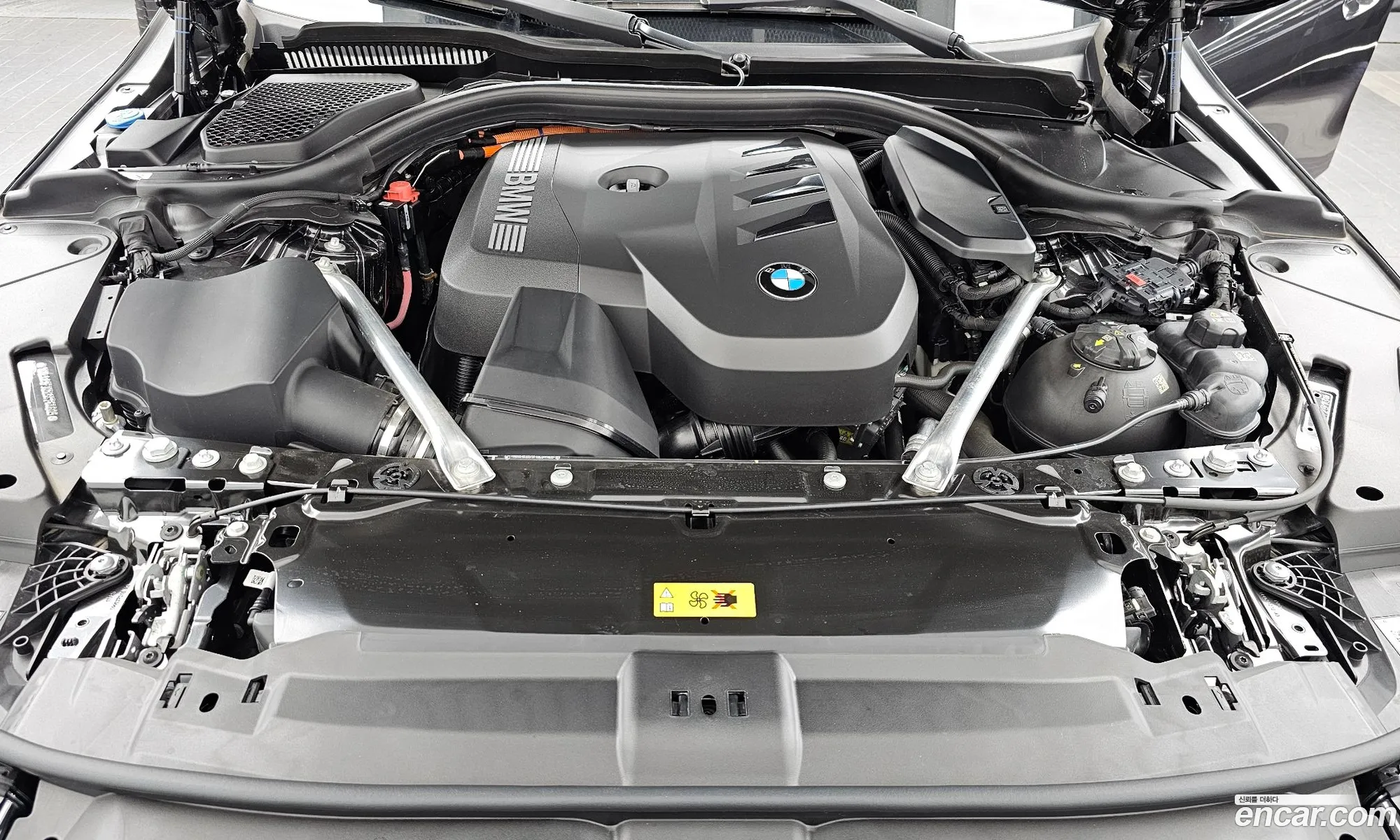 BMW 5 Series 2025 WBA81FJ0XSCT64605 — 22