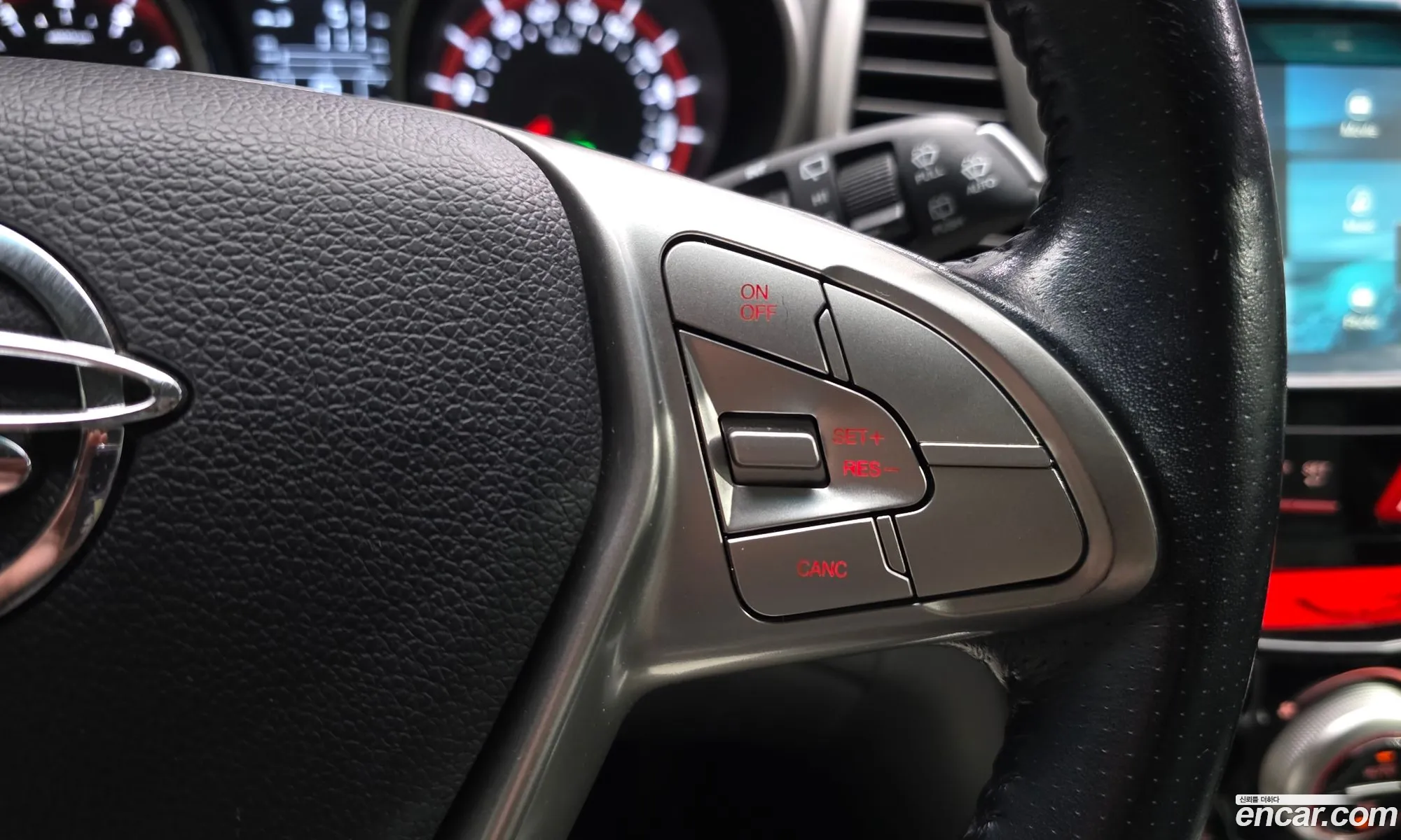 KG Mobility (SsangYong) Tivoli 2015 — 16