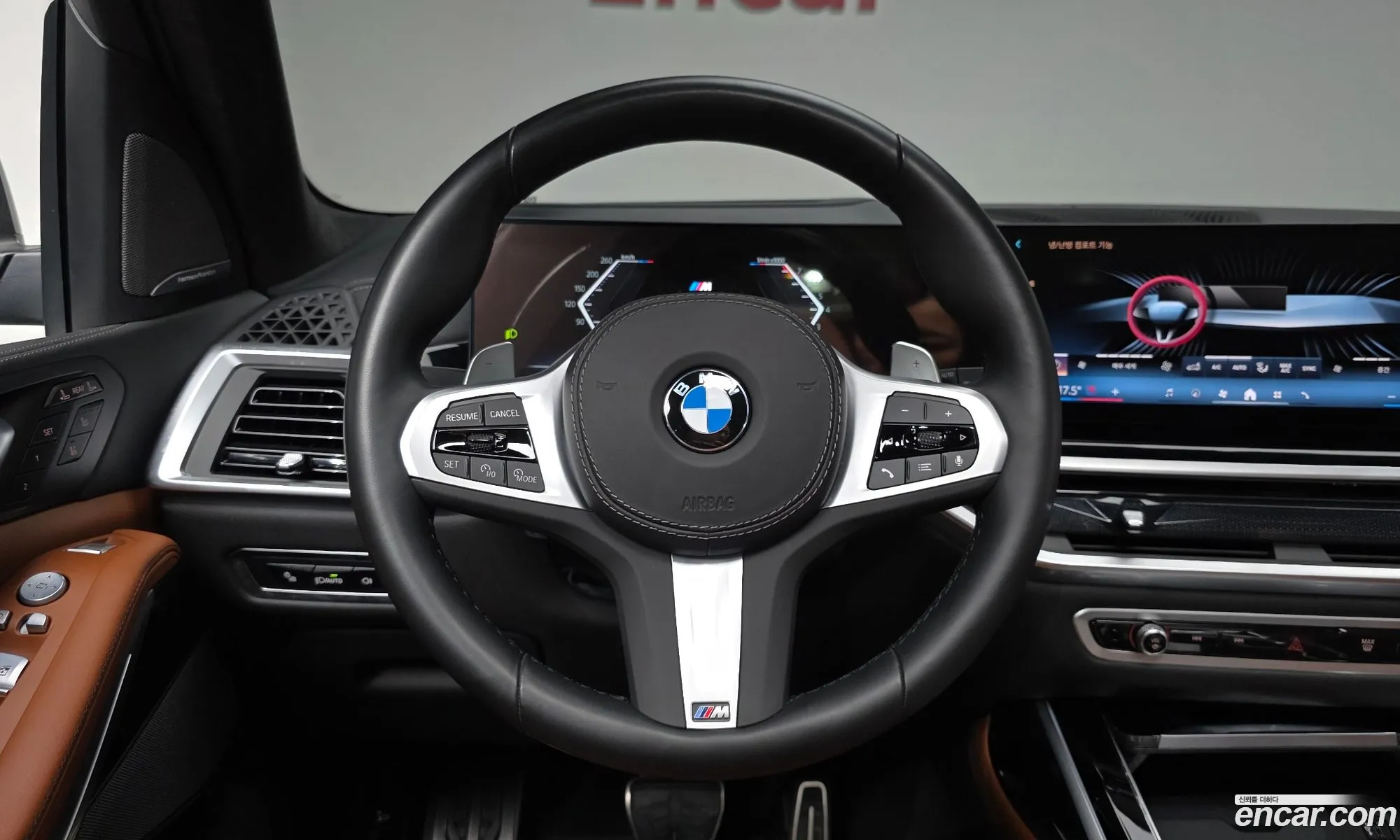 BMW X7 2023 — 27