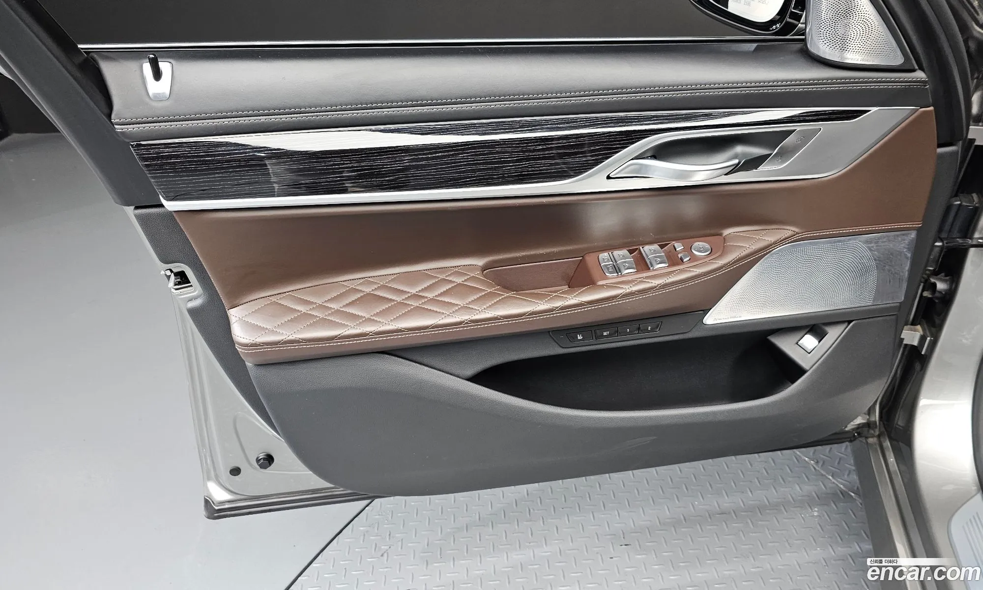 BMW 7 Series 2020 WBA7R2103LCE33281 — 30