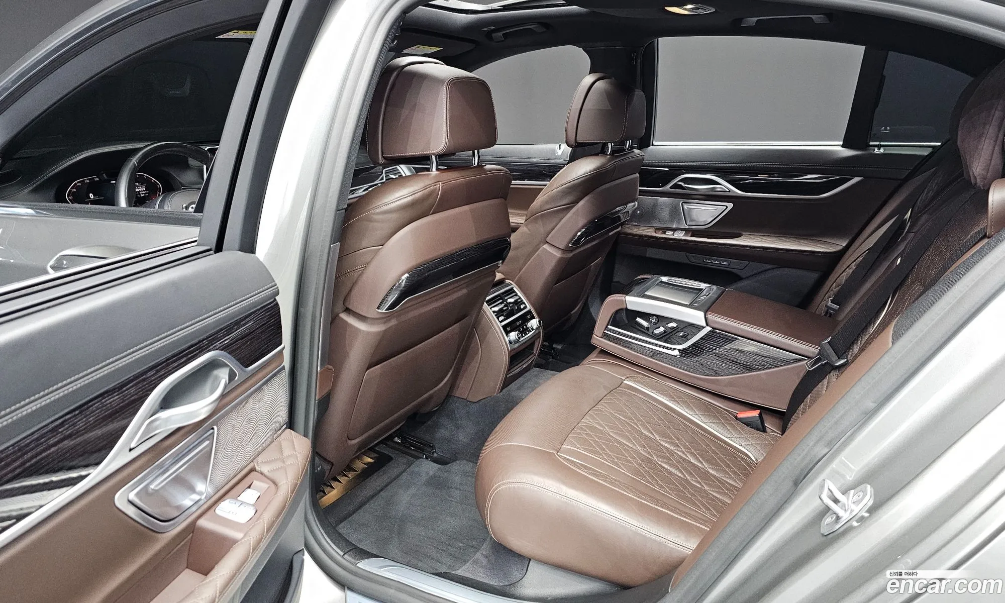 BMW 7 Series 2020 WBA7R2103LCE33281 — 31