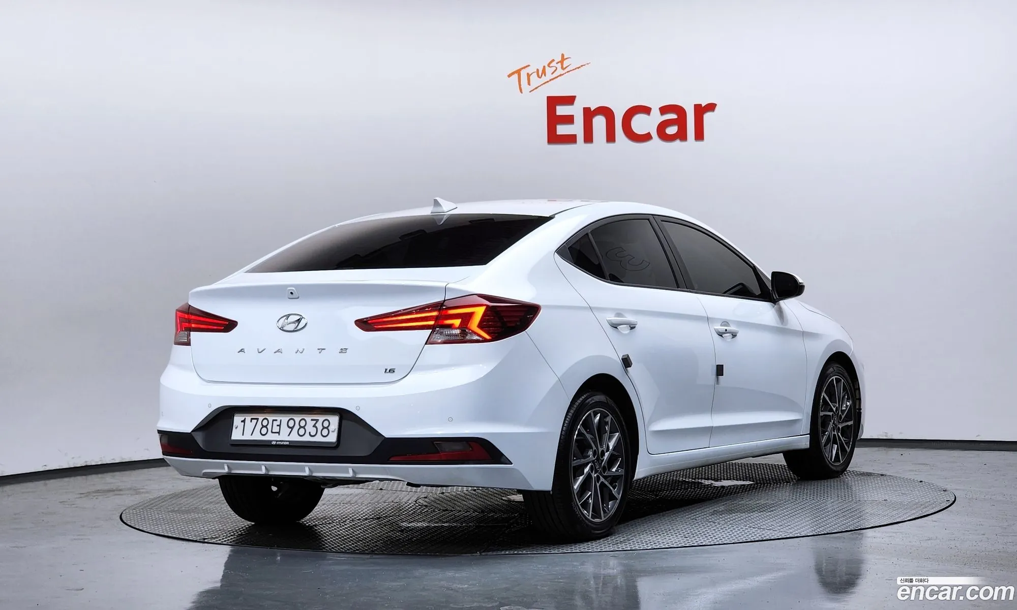 Hyundai Elantra AD 2020 — 31