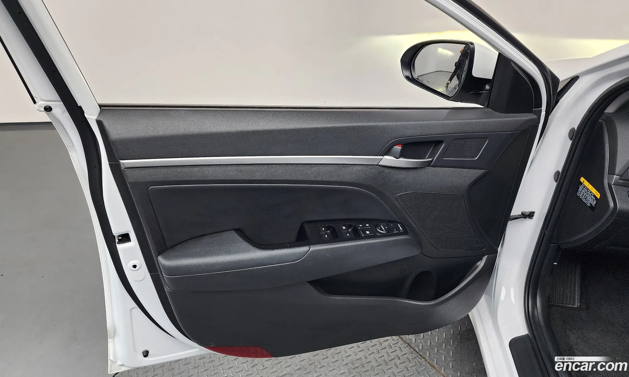 Hyundai Elantra AD 2020 — 19