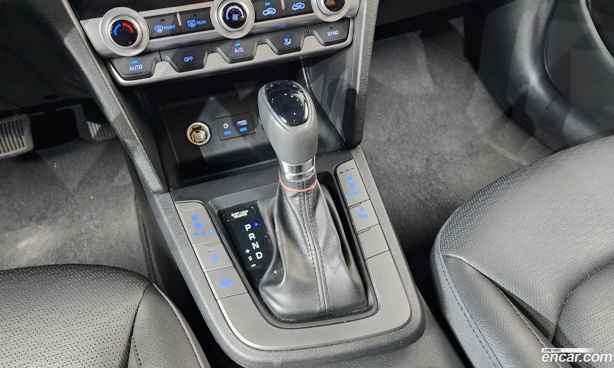 Hyundai Elantra AD 2020 — 10