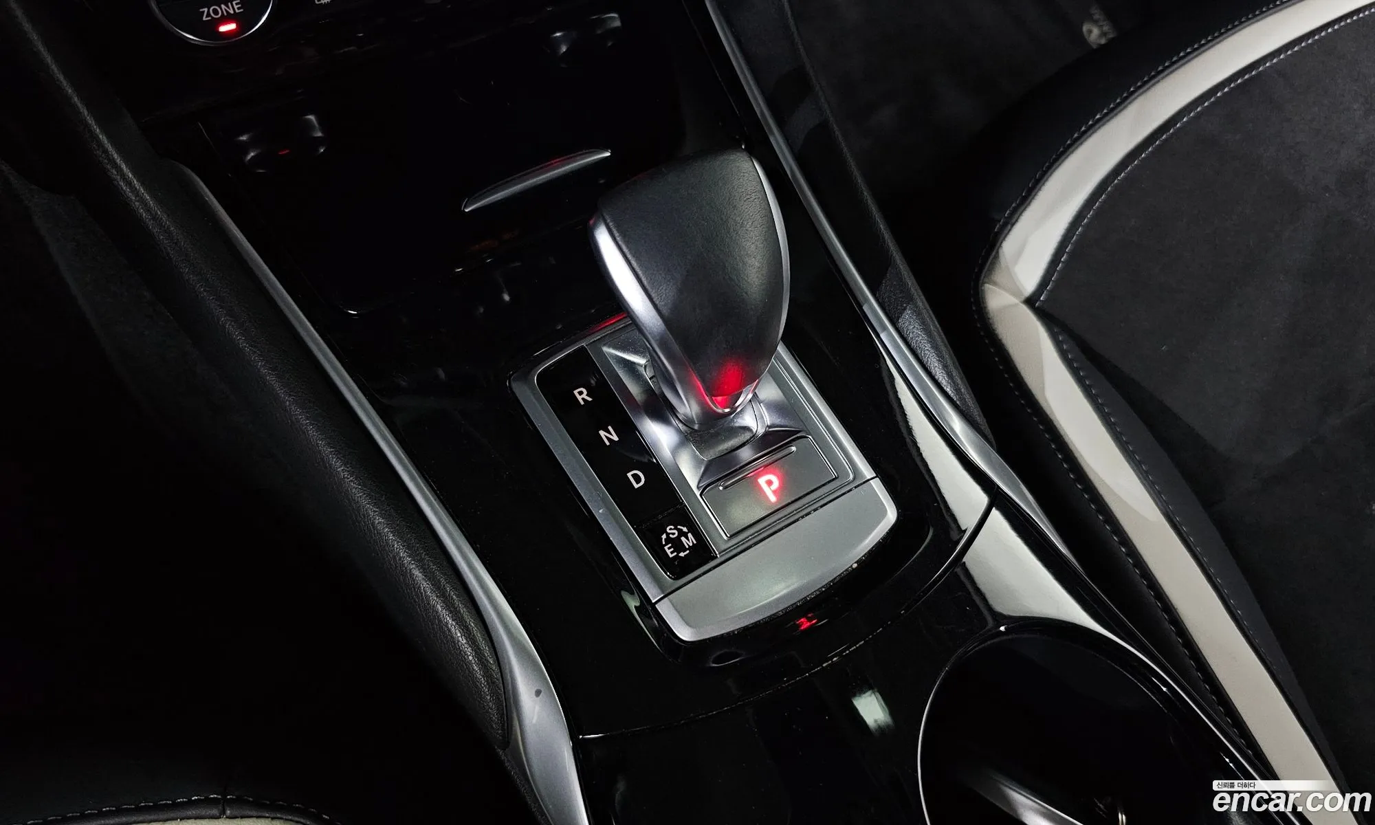 Infiniti Q30