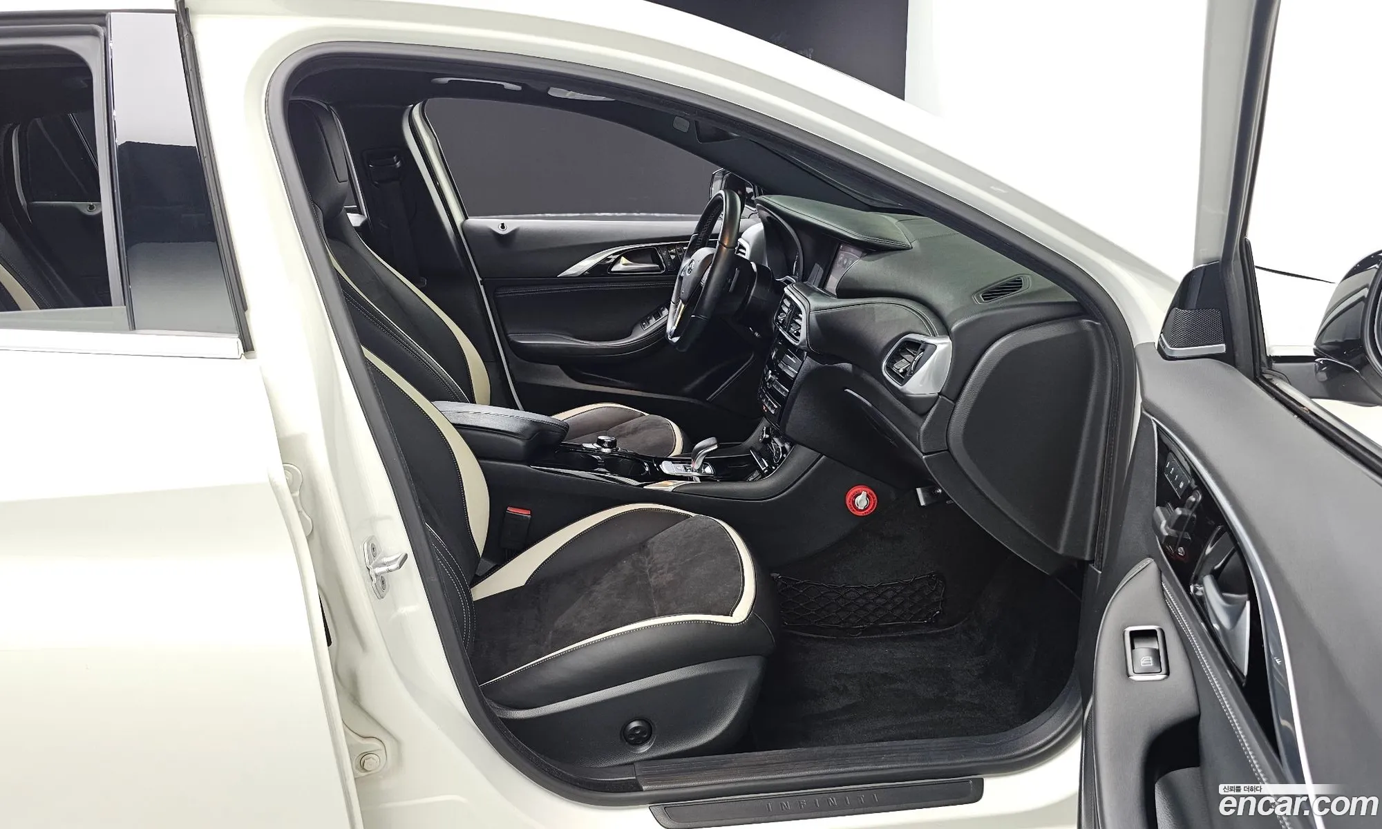 Infiniti Q30 2017 SJKCH53E6HA043867 — 18