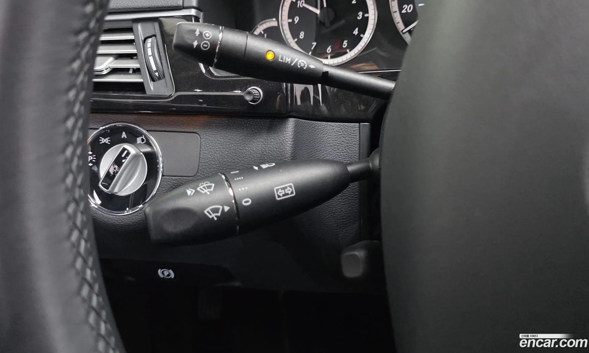 Mercedes-Benz E-Class W212 2010 WDDHF4JB6AA233696 — 2