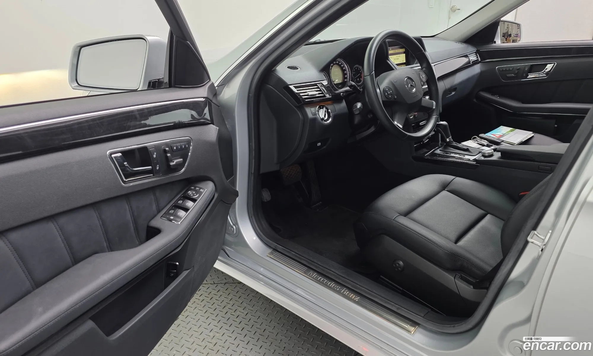 Mercedes-Benz E-Class W212 2010 WDDHF4JB6AA233696 — 7
