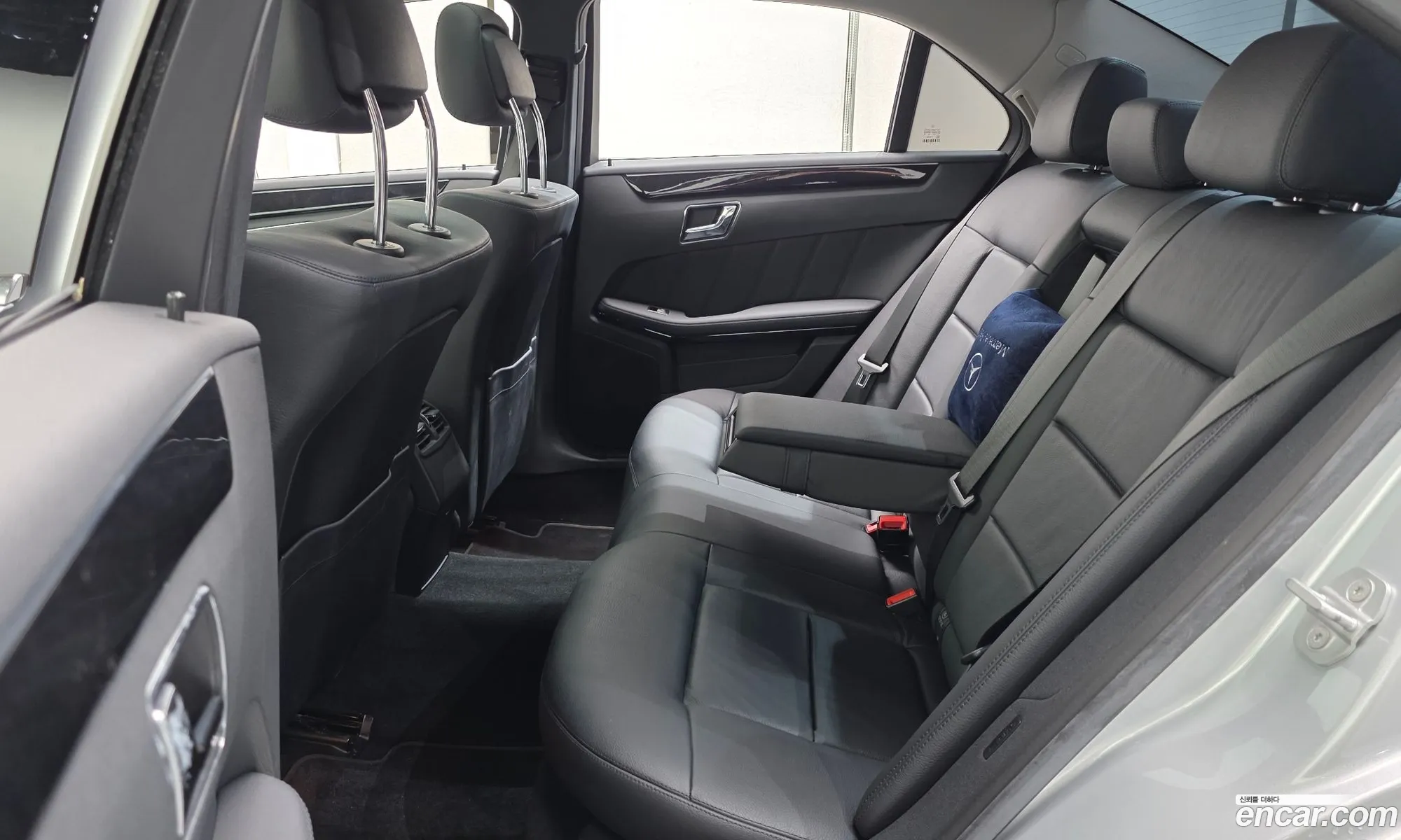Mercedes-Benz E-Class W212 2010 WDDHF4JB6AA233696 — 5
